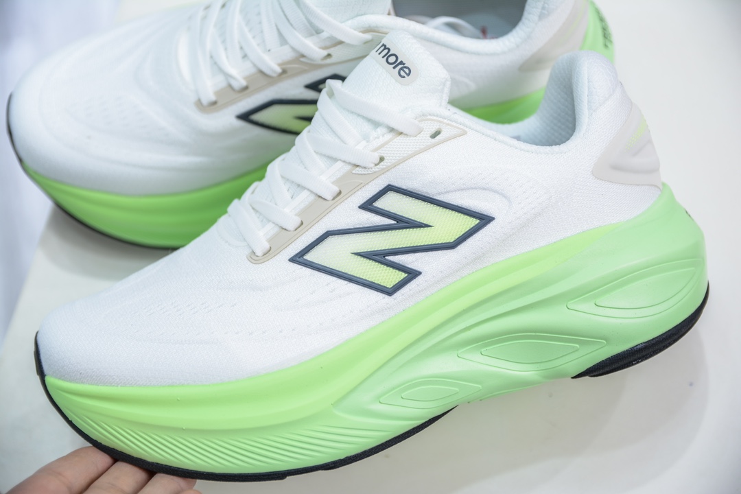 New Balance NB Fresh Foam Evoz V6 舒适耐磨低帮跑步鞋   MMORLG6