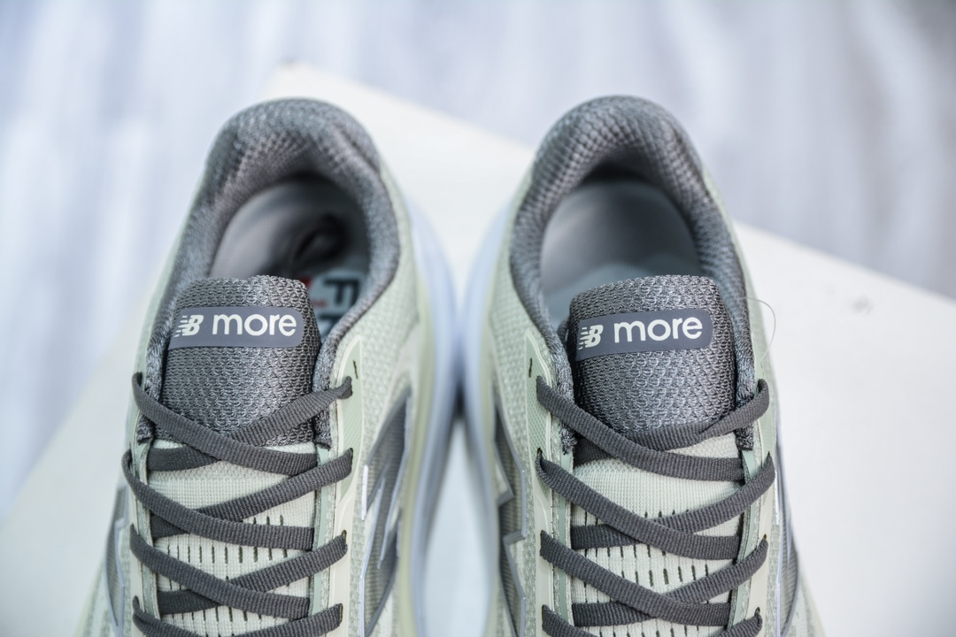 New Balance NB Fresh Foam Evoz V6 舒适耐磨低帮跑步鞋   MMORLF6