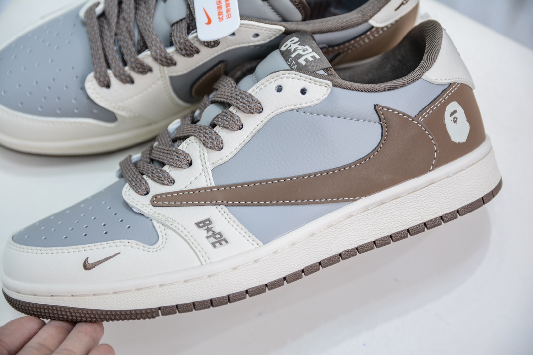 TS x Air Jordan AJ1 Low x Bape 猿人头联名-白灰棕 倒钩低帮联名定制配色  BB6511-627