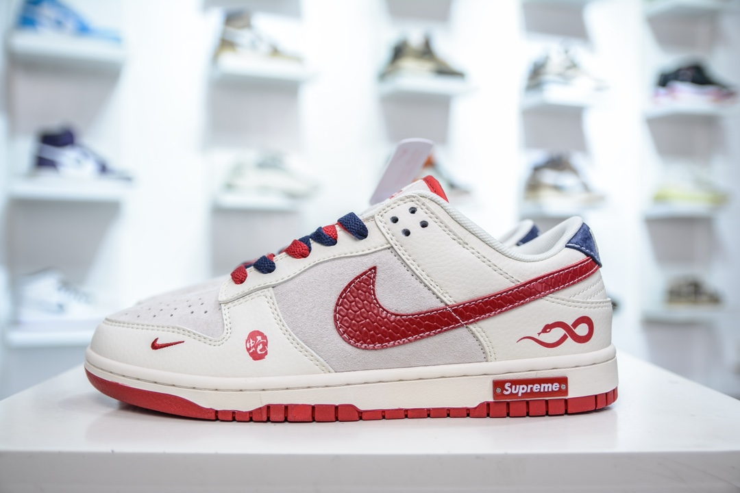 Nike SB Dunk Low x Supreme SUP蛇年限定-米白红   XS1086-015
