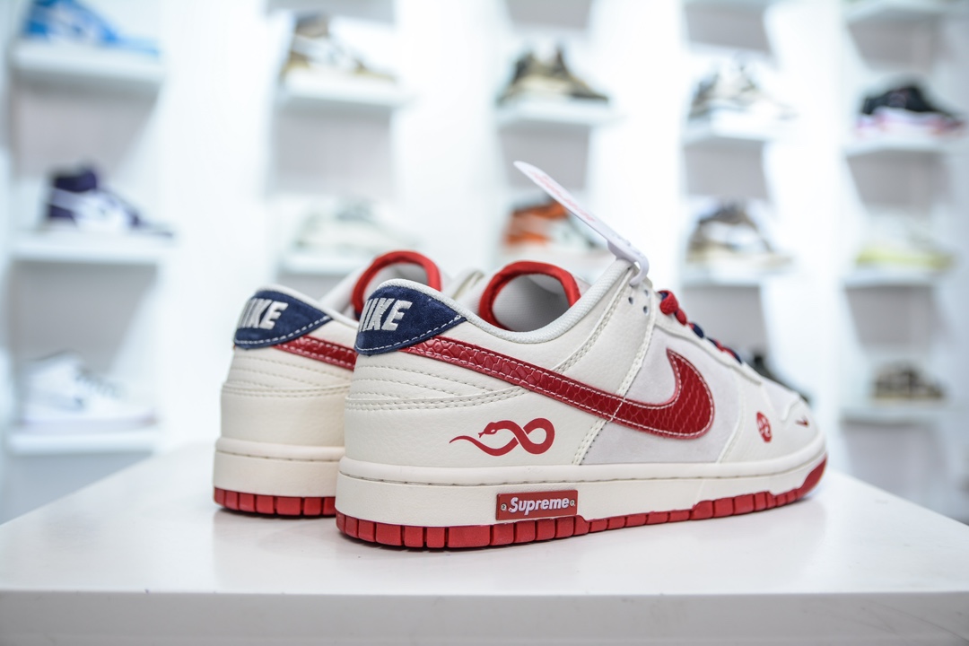 Nike SB Dunk Low x Supreme SUP蛇年限定-米白红   XS1086-015