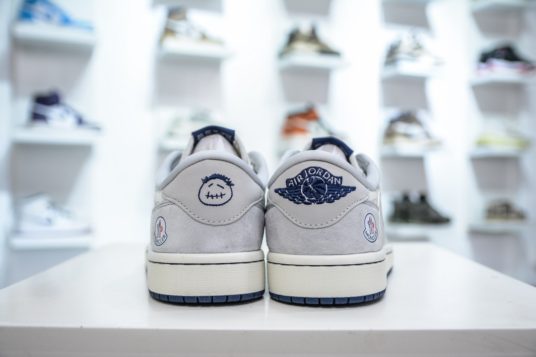 TS x Air Jordan AJ1 Low x x MONCLER 蒙口联名-白灰 倒钩低帮联名定制配色  AG3702-806