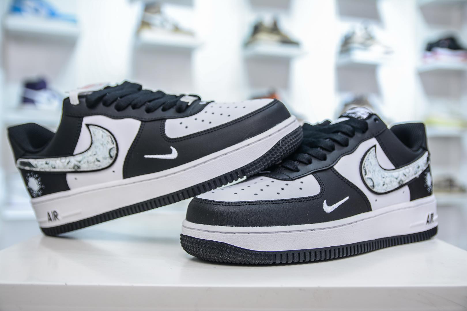 HY版纯原 Nike Air Force 1 Low 黑白熊猫枯山水涂鸦   DV0788-002