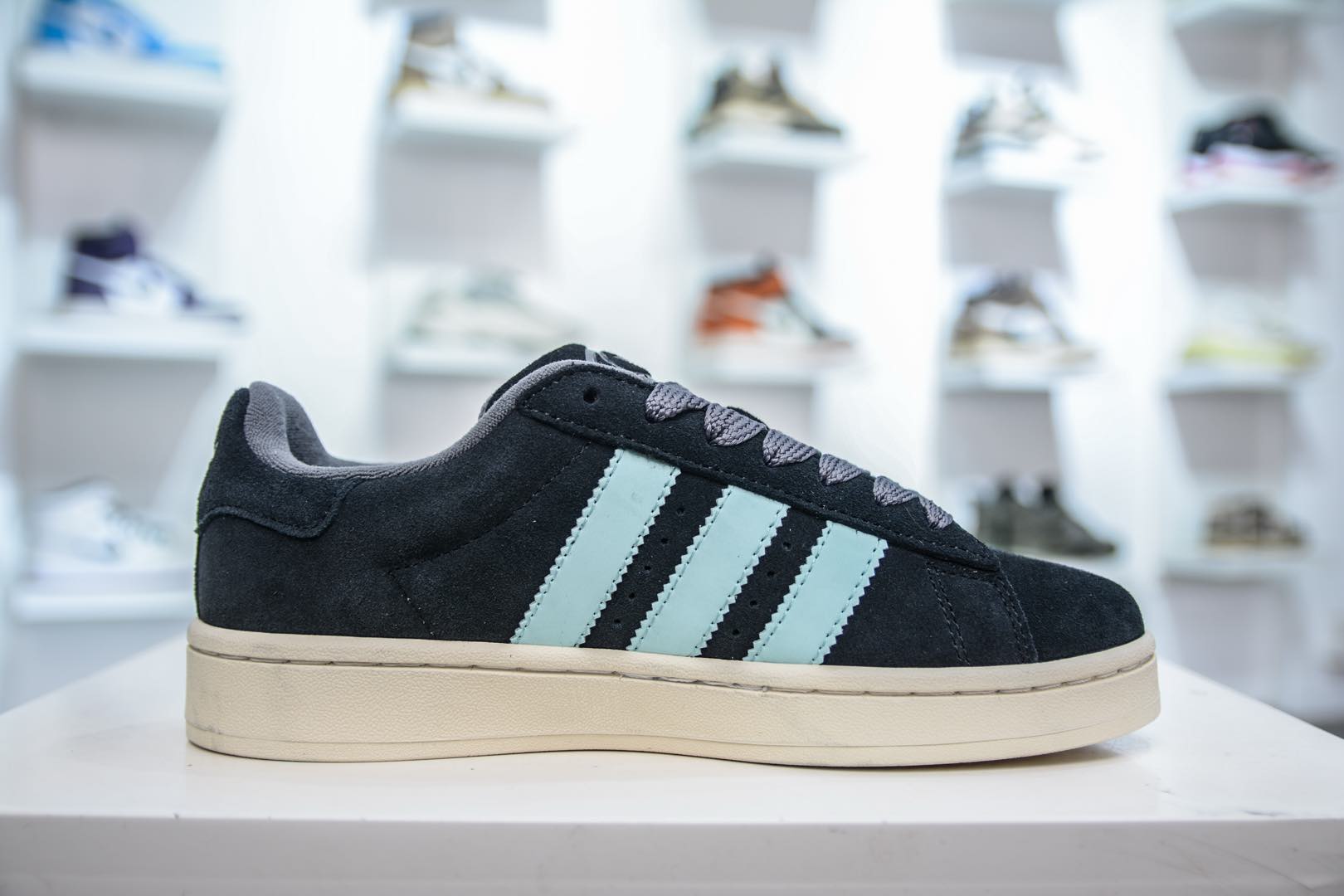 Adidas Originals Campus 00s 专柜同步配色 面包鞋  JQ0740