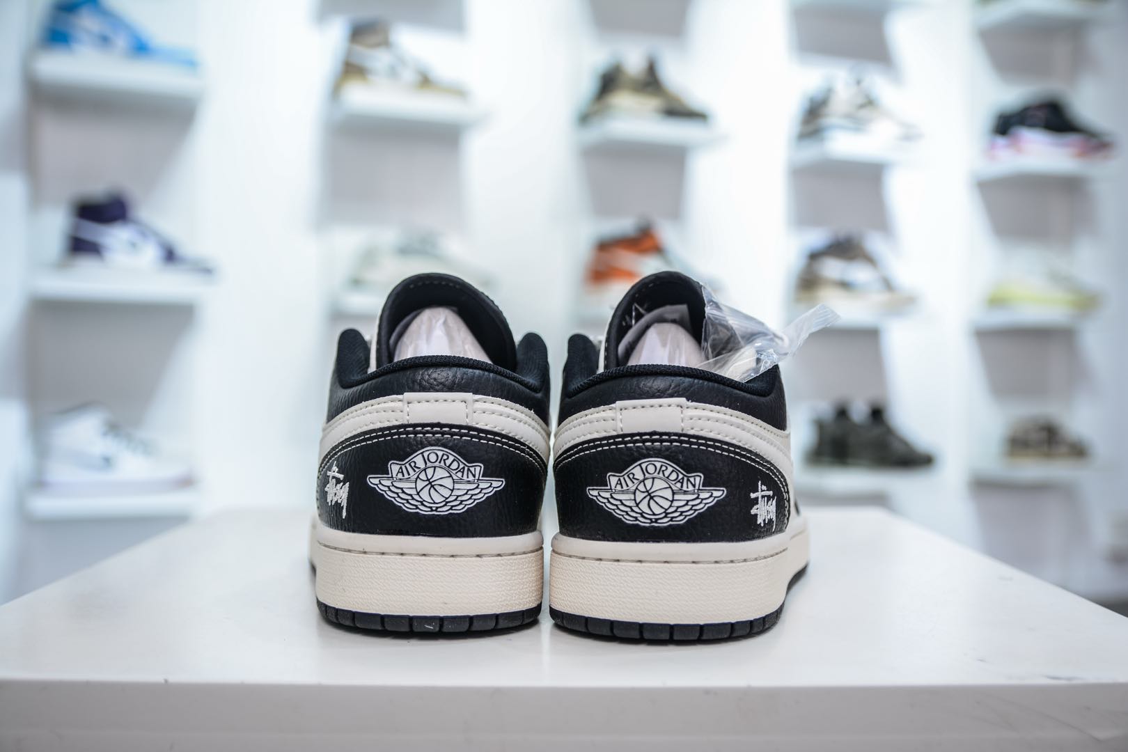 Air Jordan 1 Retro Low x Stussy 斯图西联名-黑白  XX3318-507