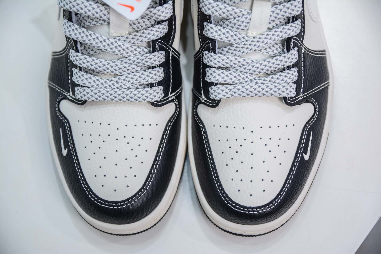 Air Jordan 1 Retro Low x Stussy 斯图西联名-黑白  XX3318-507