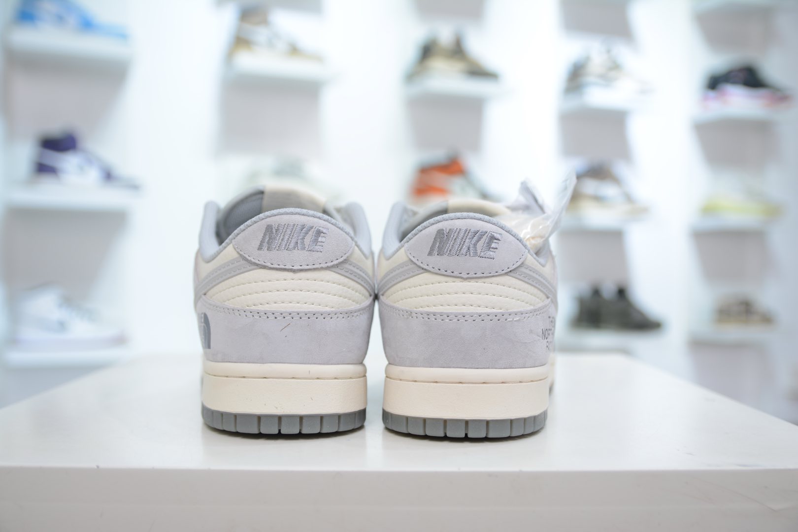 Nike SB Dunk Low x The North Face 北面联名-涂鸦灰勾  DM6868-017