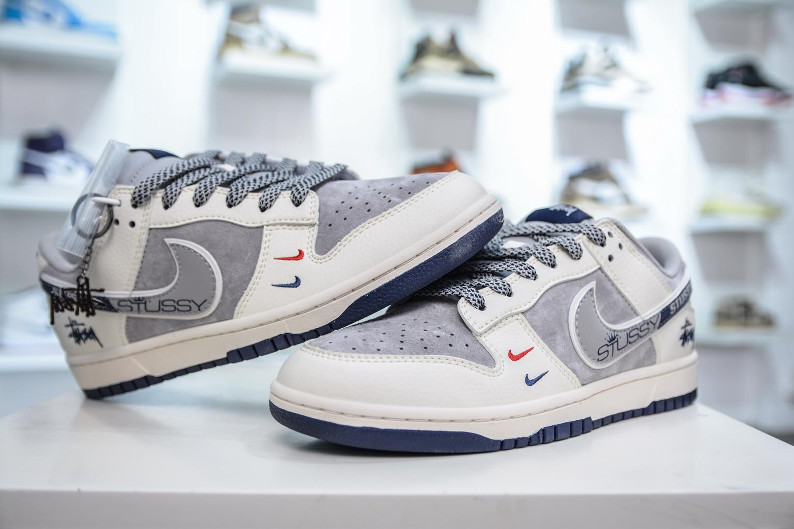 Nike SB Dunk Low x The North Face 北面联名-米灰印花灰勾  DM6868-009