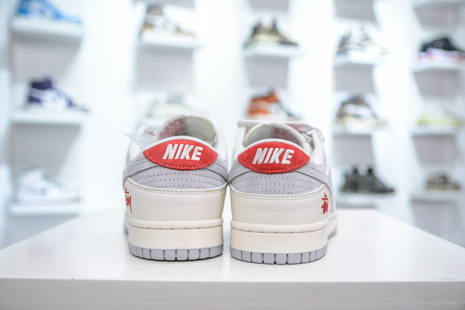 Nike SB Dunk Low x Stussy 斯图西联名-米灰红 FC1688-206