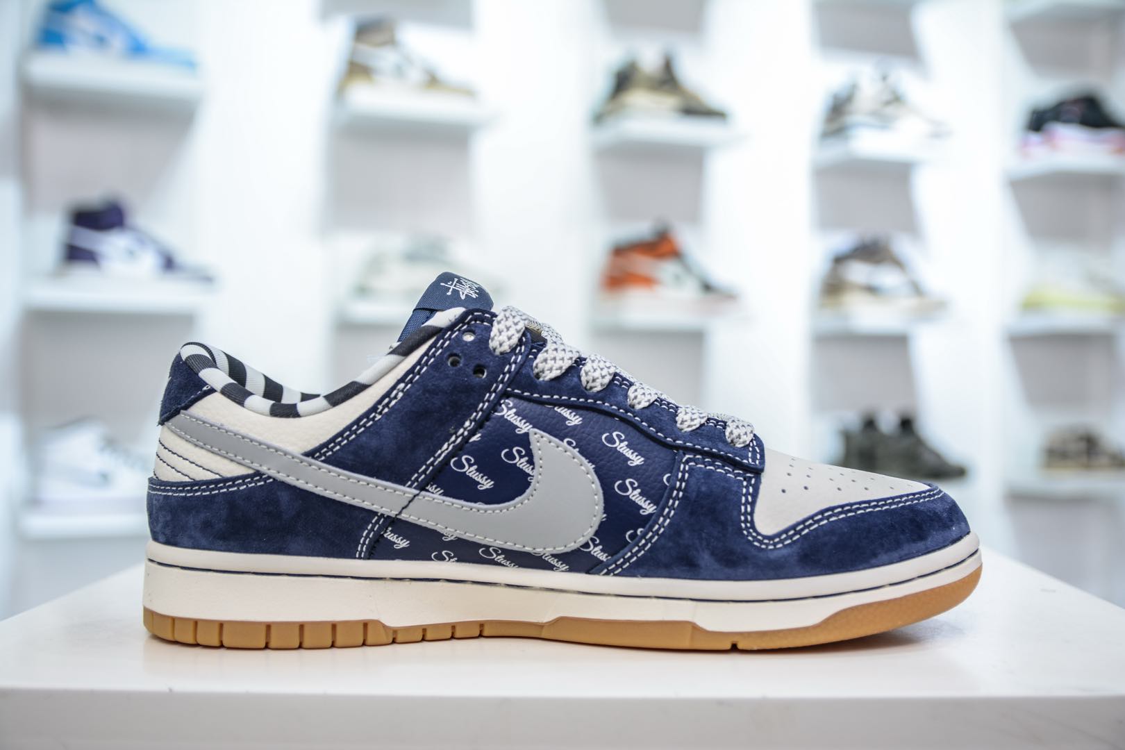 Nike SB Dunk Low x Supreme x Stussy 斯图西联名-生胶蓝麂皮  XS1086-009