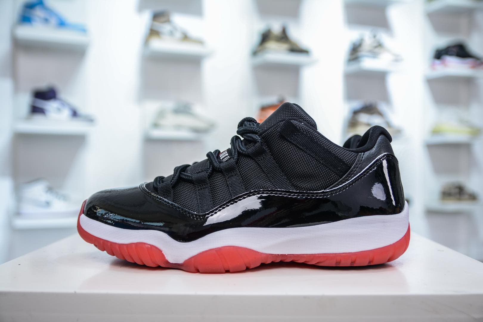 Nike Air Jordan 11 Retro Low”Bred”AJ11代 漆皮黑红公牛 低帮运动文化篮球鞋  FV5104-104