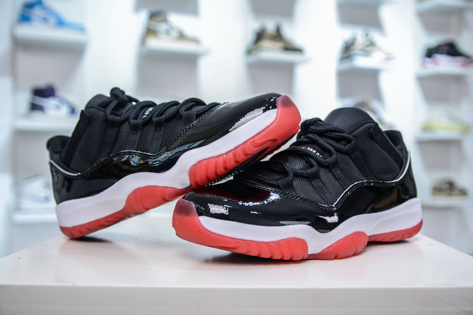 Nike Air Jordan 11 Retro Low”Bred”AJ11代 漆皮黑红公牛 低帮运动文化篮球鞋  FV5104-104