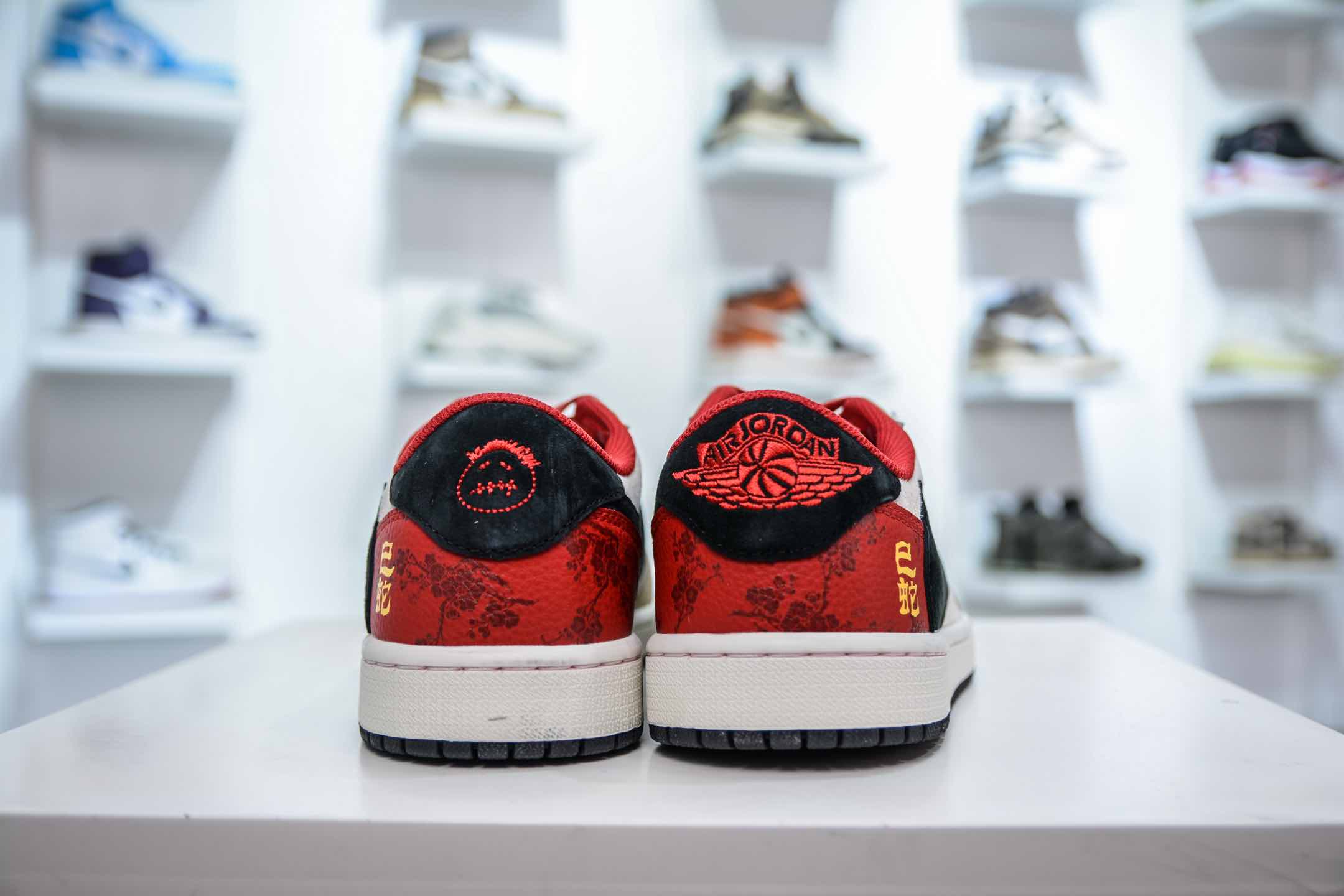 TS x Air Jordan AJ1 Low 倒钩低帮蛇年限定 红棕黑勾   DM7866-077