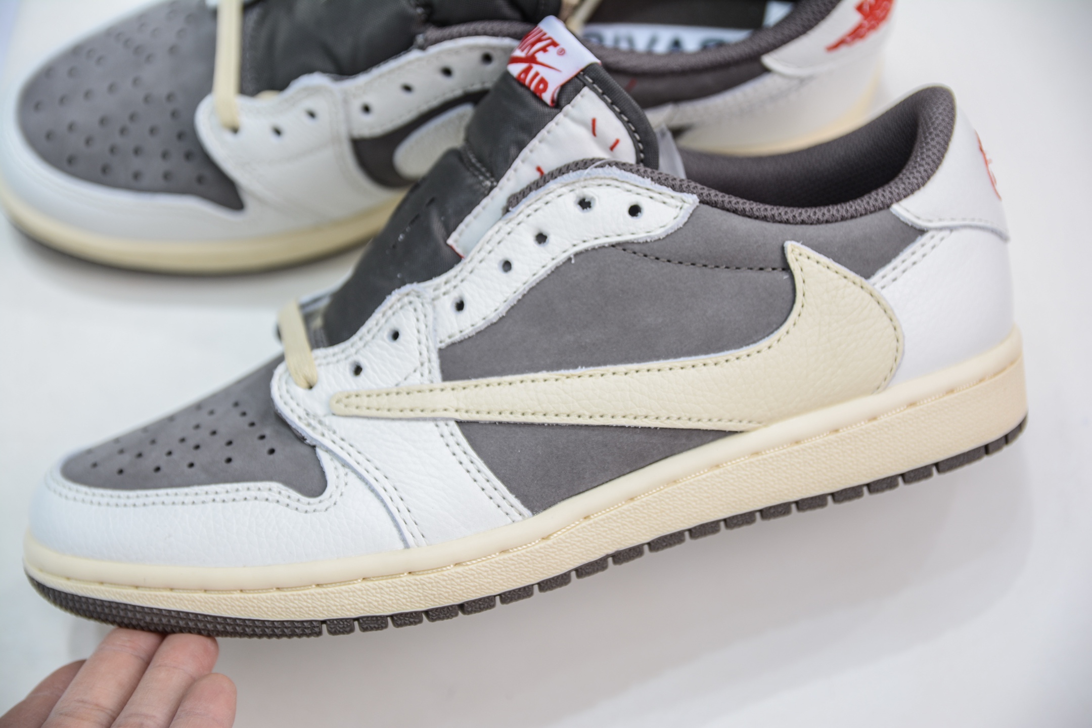 大厂福利特价 Travis Scott x Air Jordan AJ1 Low OG SP TS联名白棕倒钩低帮 DM7866-162