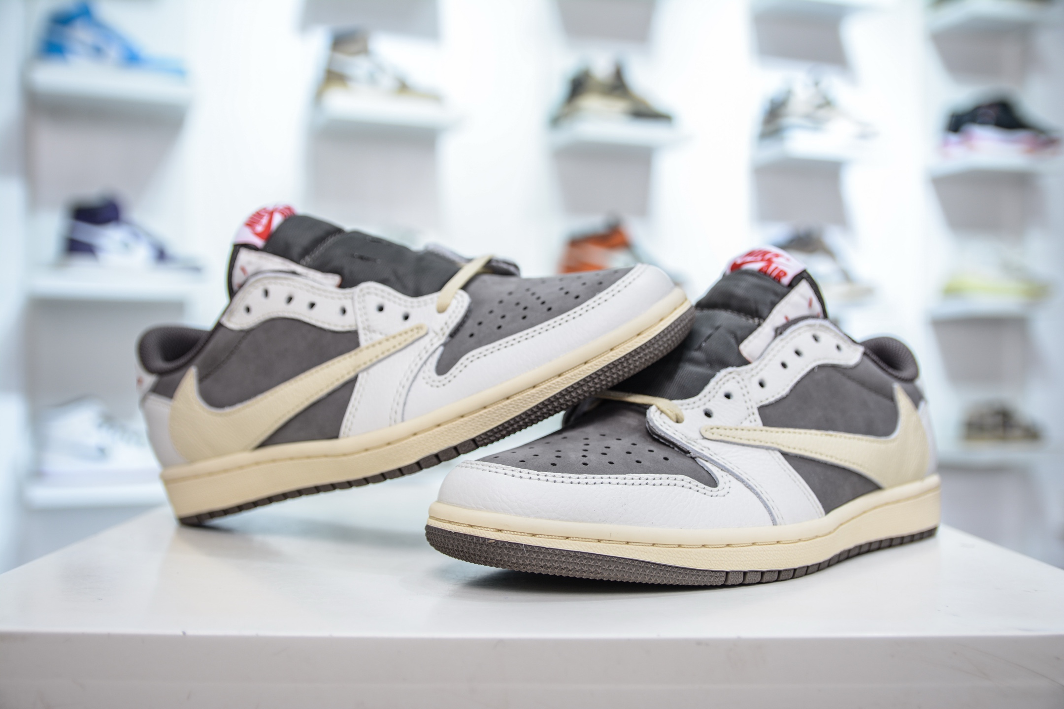 大厂福利特价 Travis Scott x Air Jordan AJ1 Low OG SP TS联名白棕倒钩低帮 DM7866-162