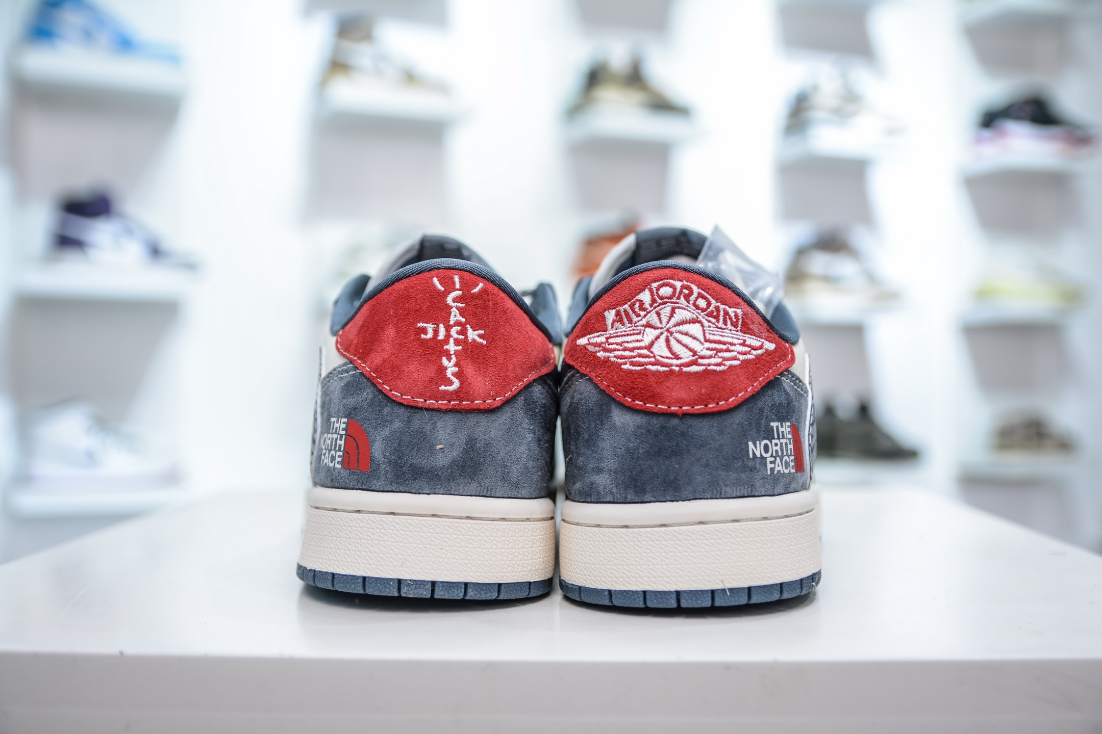 TS x Air Jordan AJ1 Low x The North Face 倒钩低帮北面联名-米白深灰  DM9288-005