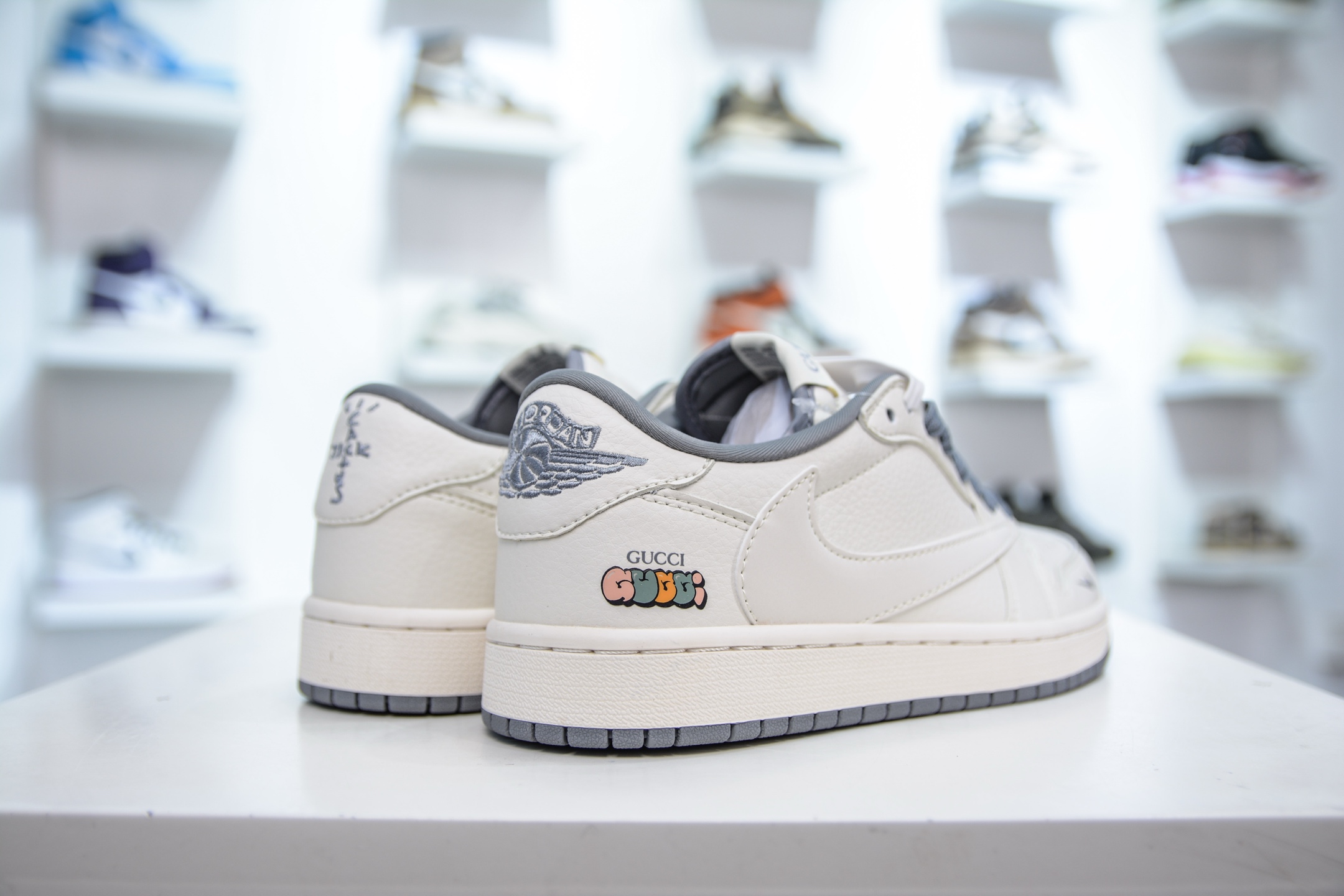 TS x Air Jordan AJ1 Low X GUCCI AJ1 低帮 古驰联名-米白灰  DM6688-607