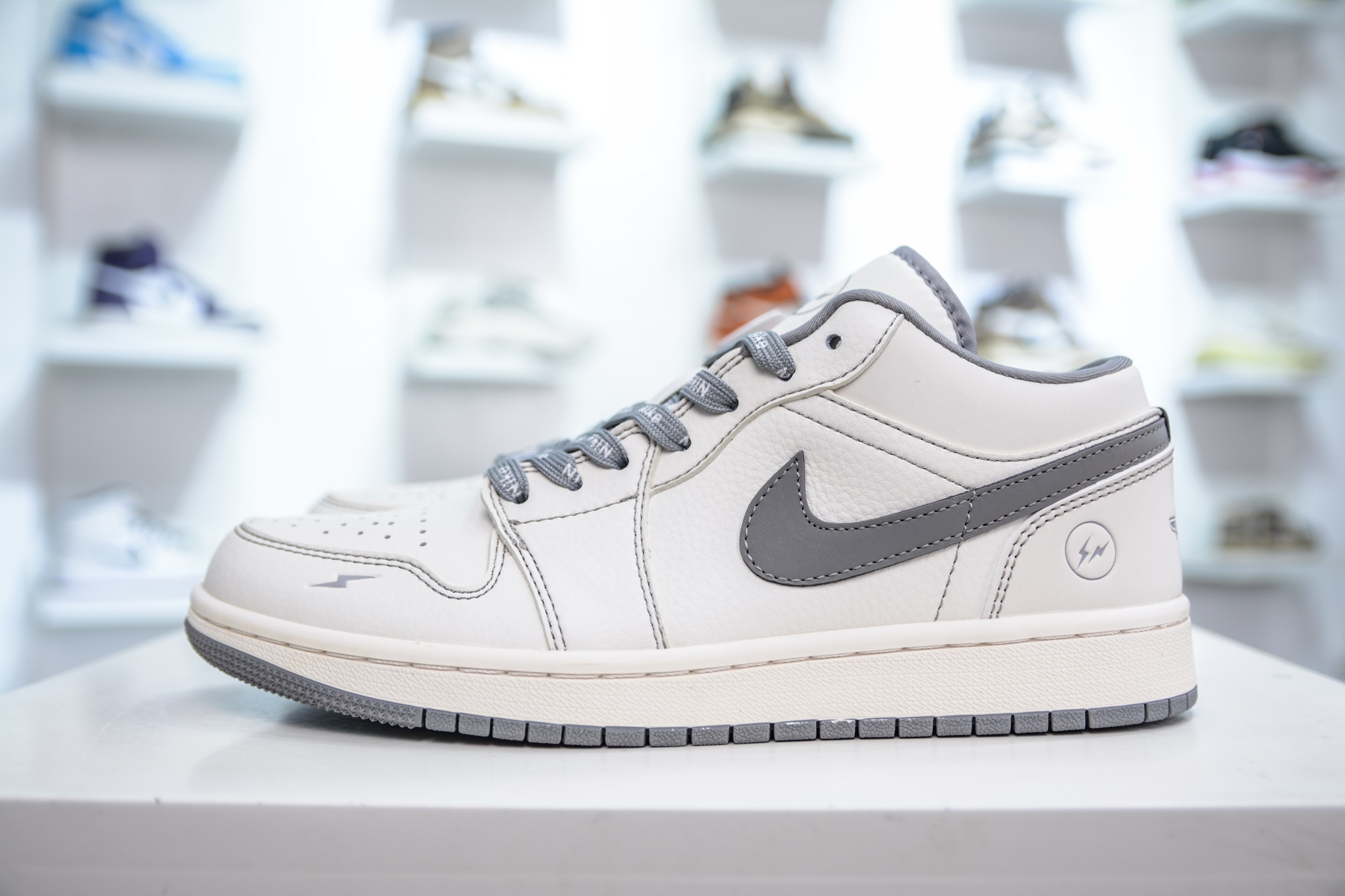 Air Jordan 1 Low x Fragment Design 藤原浩闪电联名-米白灰  CF3688-020