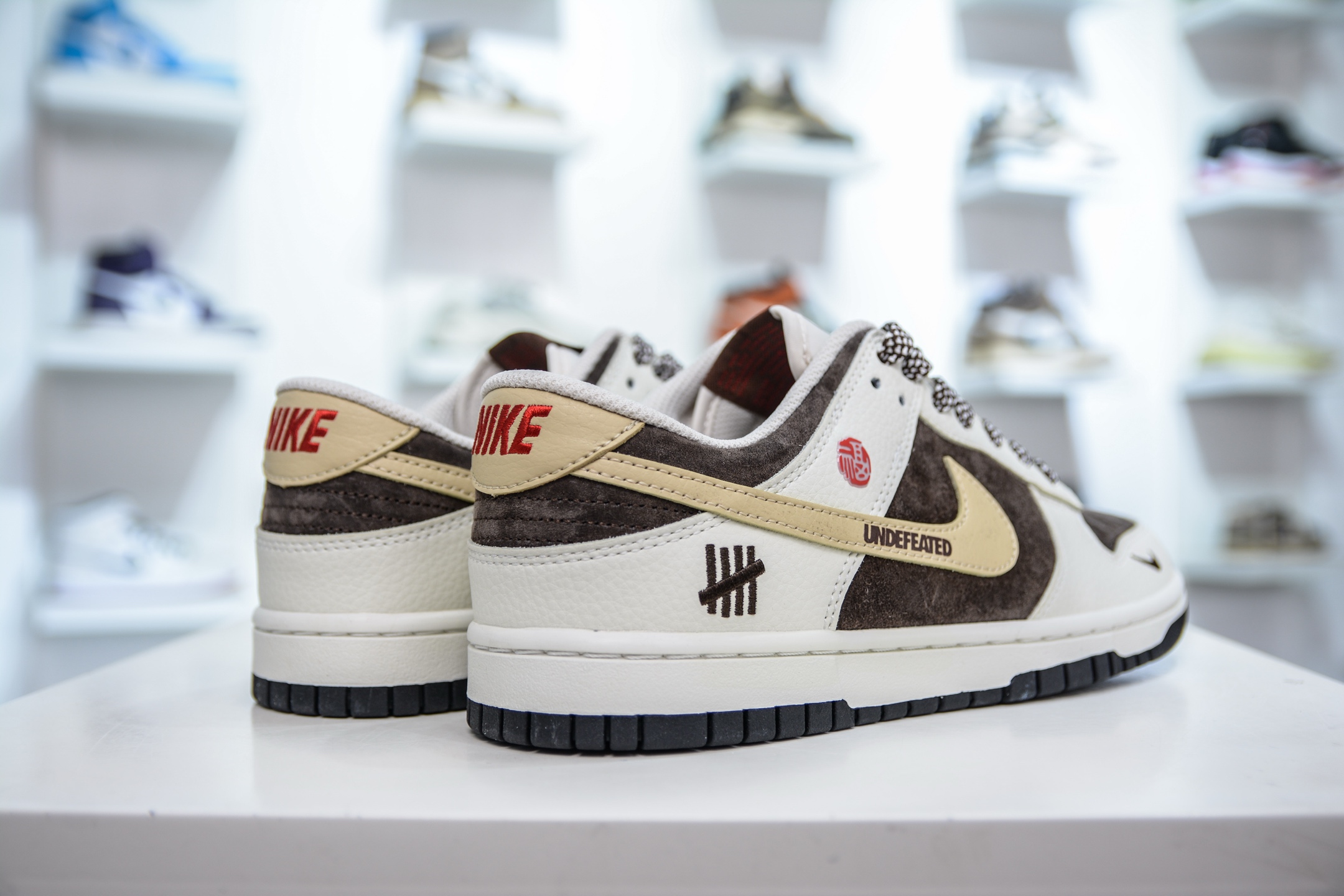 Nike Dunk Low x Undefeated UND联名-米棕卡其勾   DJ2024-089