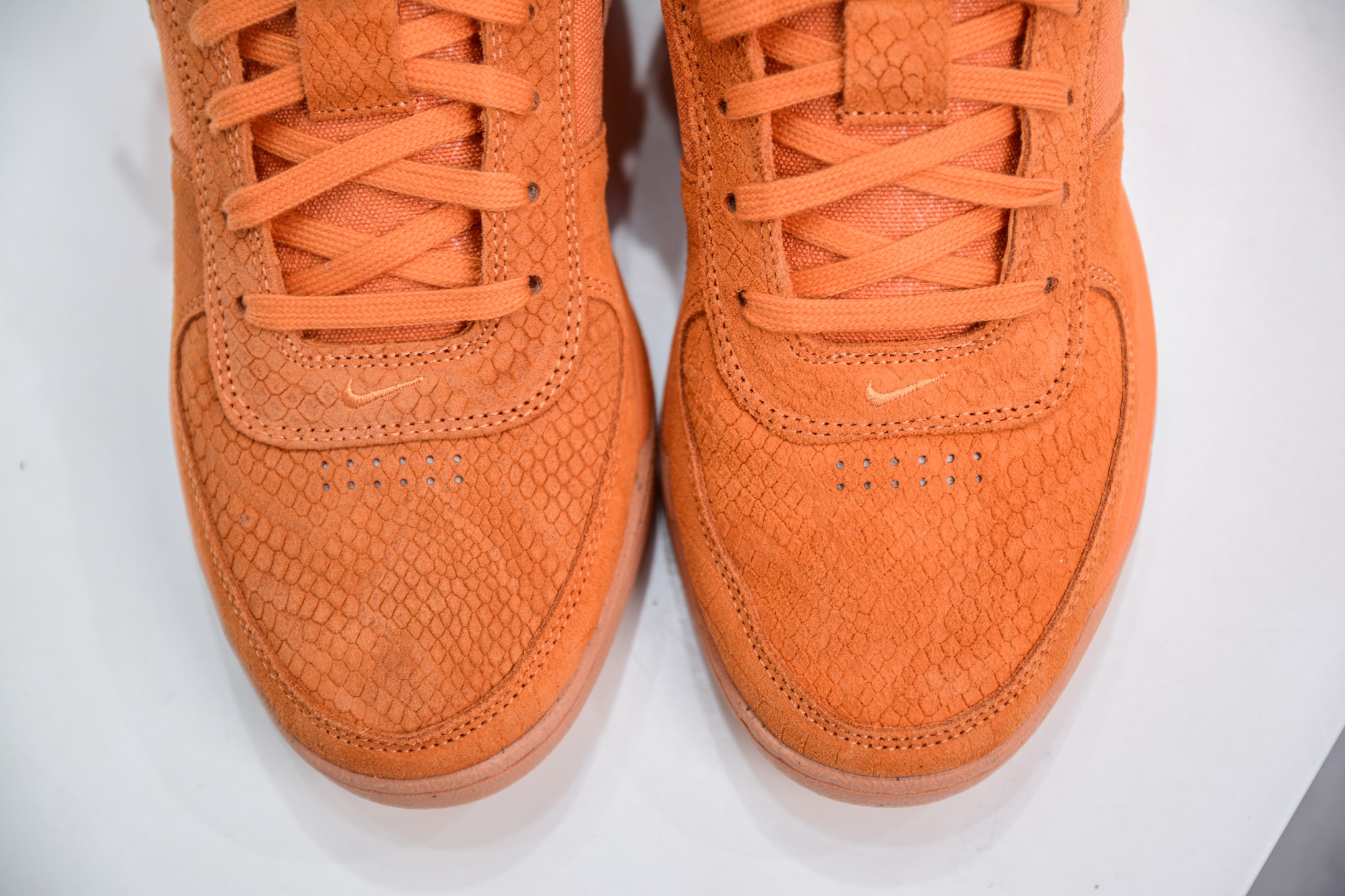 灭世版纯原 NK Book 1 Devin Booker 德文·布克一代男子实战篮球鞋  FJ4249-800