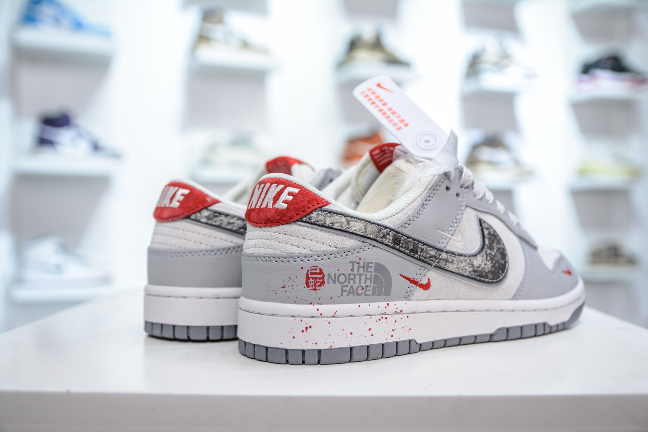 Nike SB Dunk Low x The North Face 蛇年限定 北面联名-猪八蛇鳞勾   DM6868-038