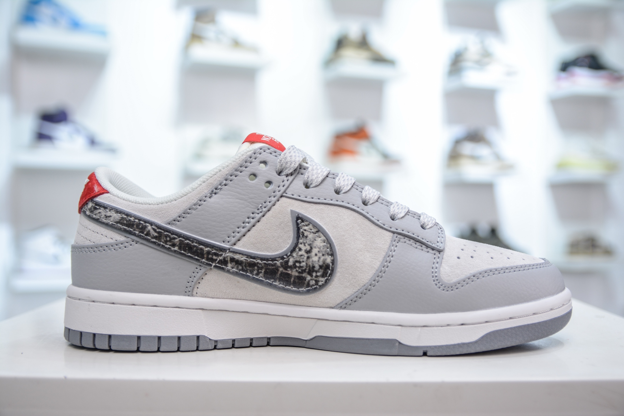 Nike SB Dunk Low x The North Face 蛇年限定 北面联名-猪八蛇鳞勾   DM6868-038