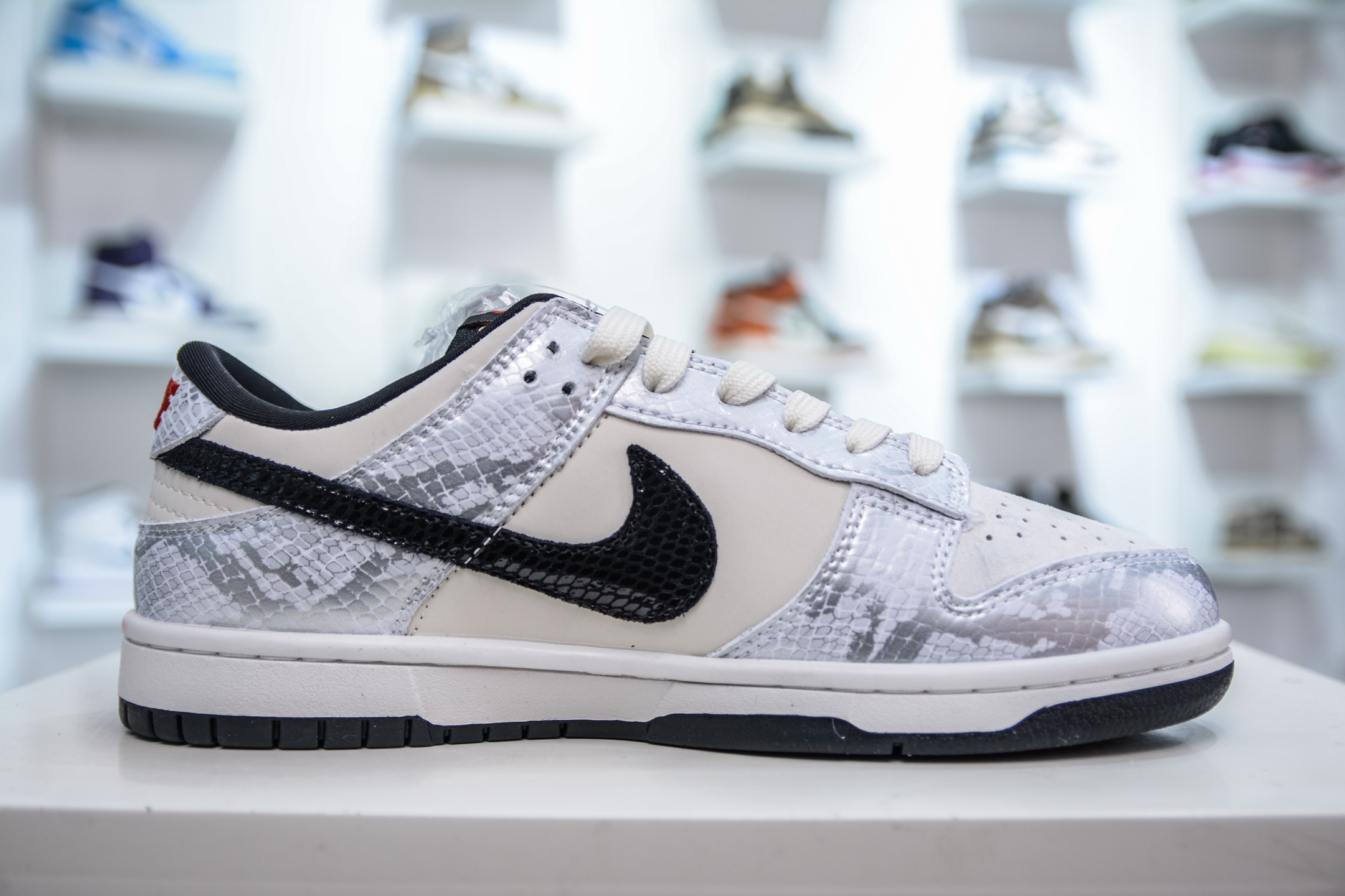Supreme x Nike Dunk Low 蛇年限定 SUP联名-白蛇  AG3702-852