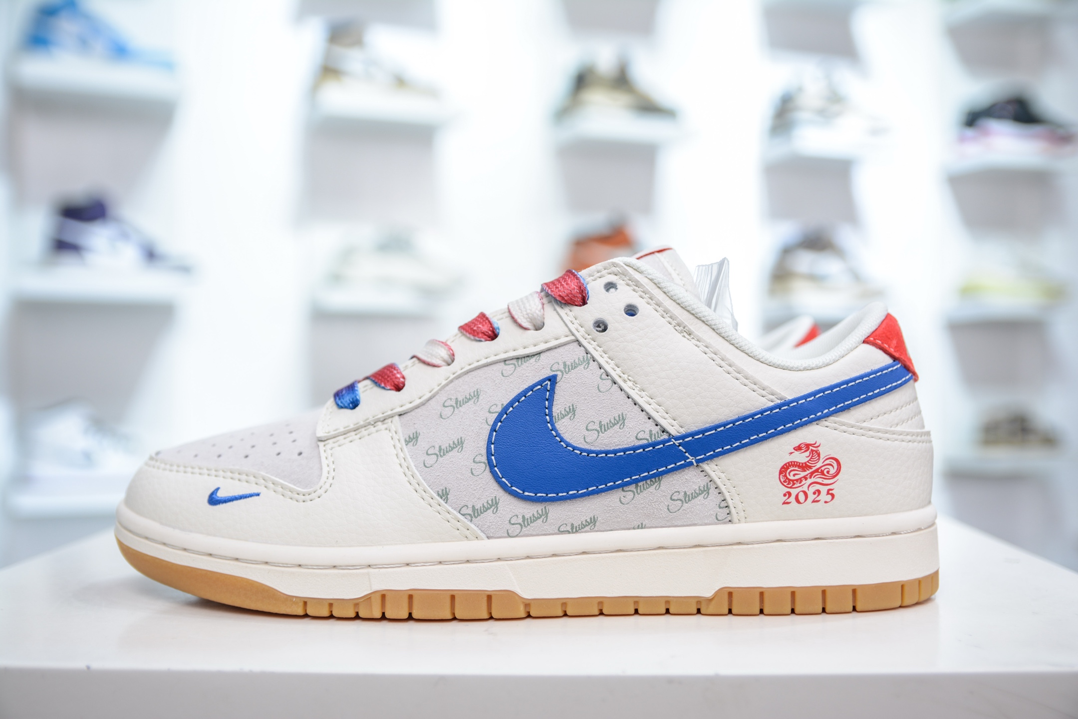 Nike SB Dunk Low x Stussy 斯图西蛇年限定-白灰蓝红   FC1688-207