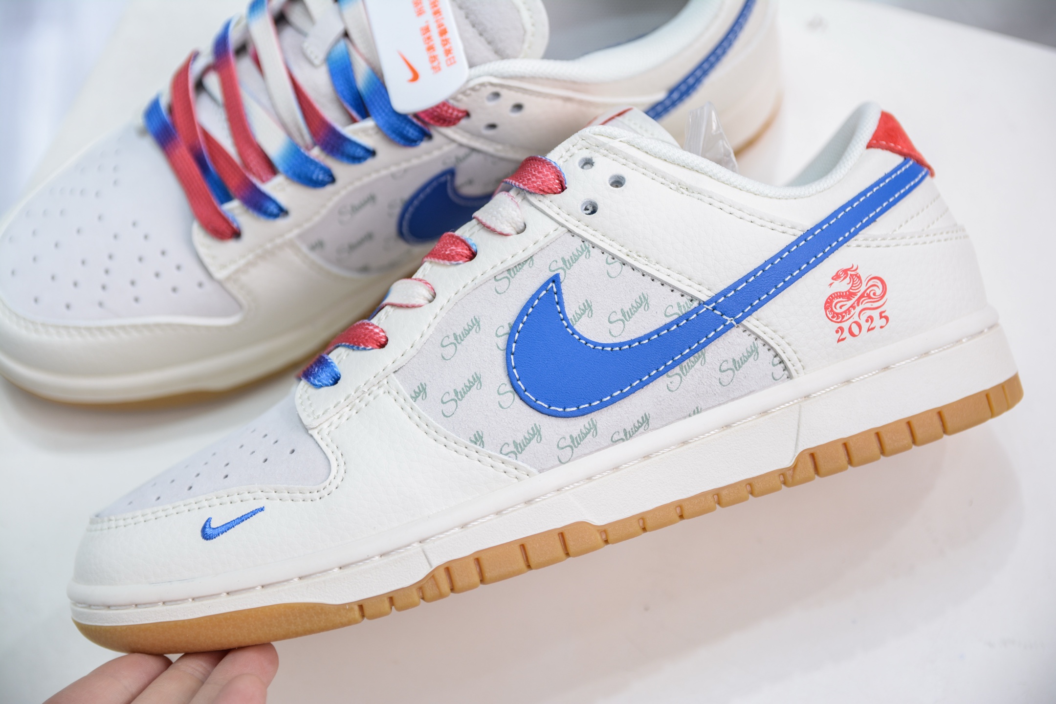 Nike SB Dunk Low x Stussy 斯图西蛇年限定-白灰蓝红   FC1688-207