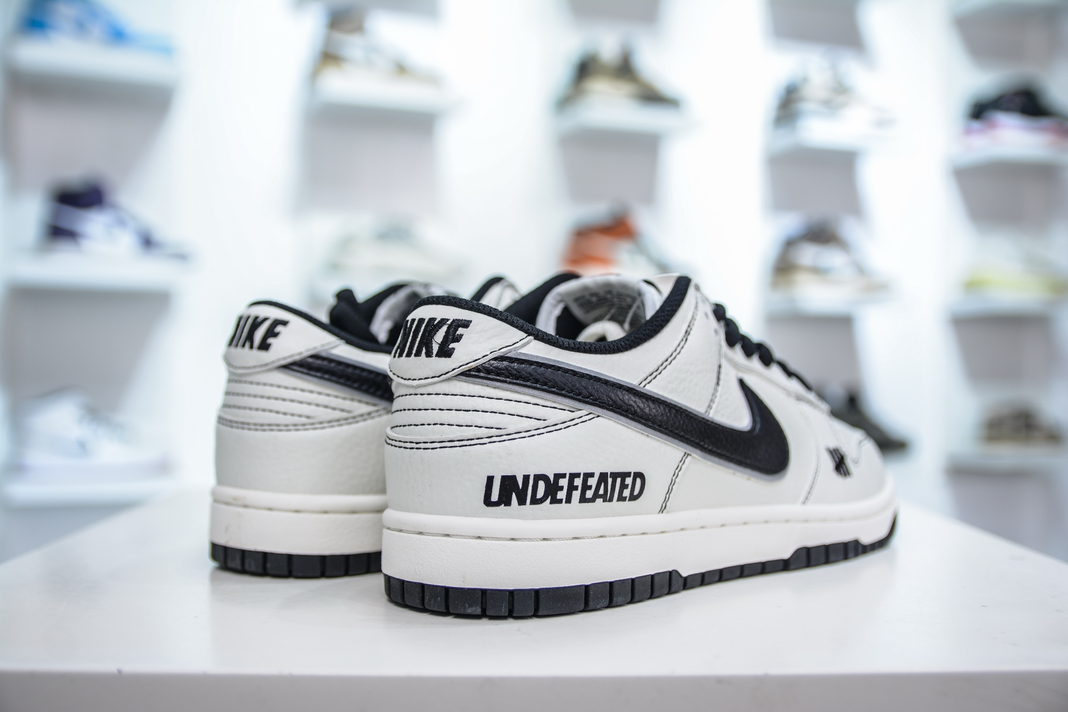 Nike SB Dunk Low x UNDEFEATED UND联名-白黑线条  UN1697-666