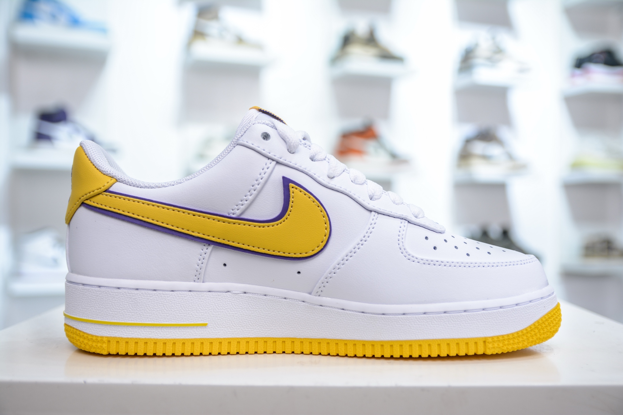 HY版纯原 Nk Air Force 1'07 Low 致敬曼巴 白黄  FZ1151-100