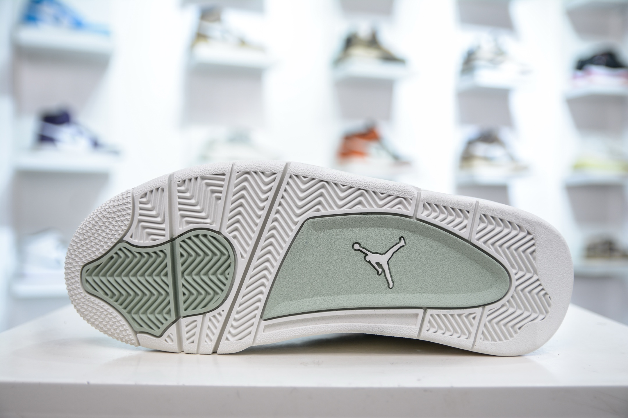神版纯原 Air Jordan AJ4 ”Seafoam” 薄荷绿 HV0823-003