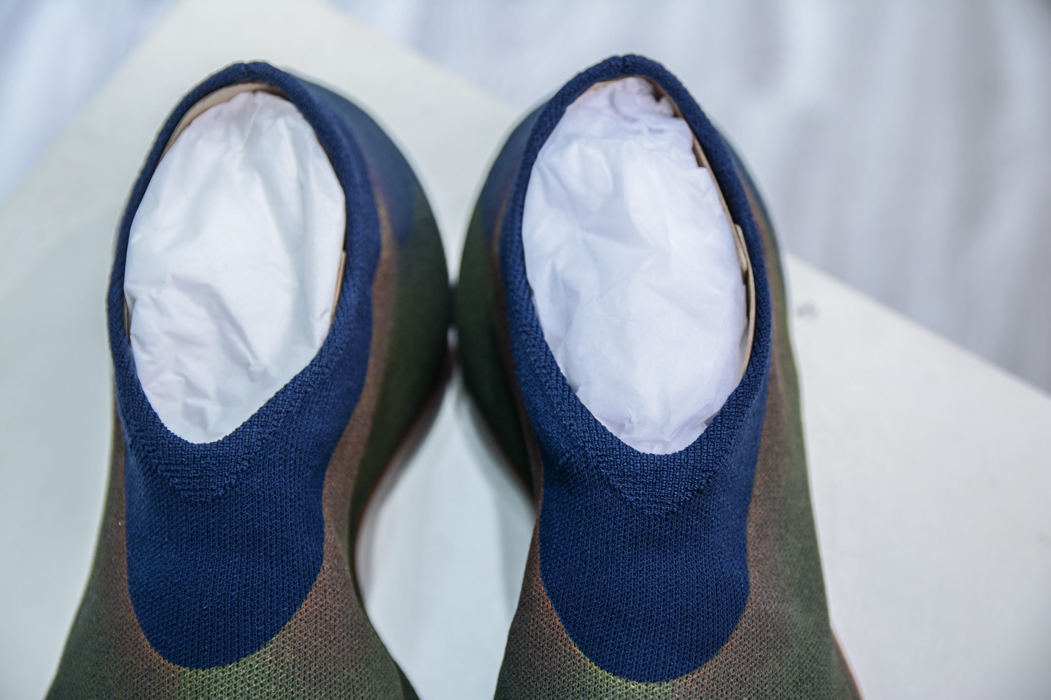 XA版本 Yeezy Knit Runer”Sulfur”功夫跑步者系列低帮袜套式轻便针织透气休闲运动慢跑鞋 HP3370