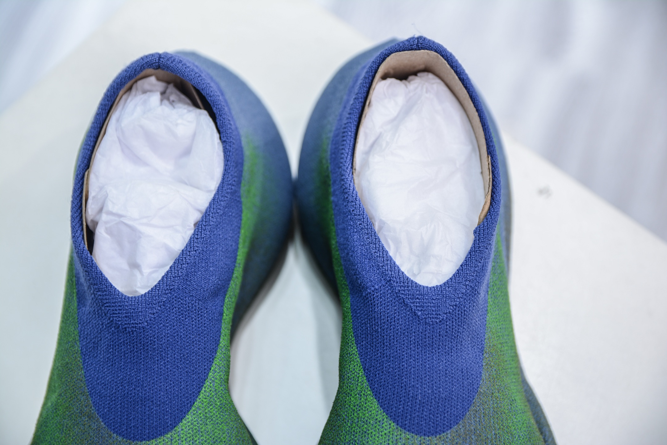 XA版本 Yeezy Knit Runer”Sulfur”功夫跑步者系列低帮袜套式轻便针织透气休闲运动慢跑鞋  FZ5907