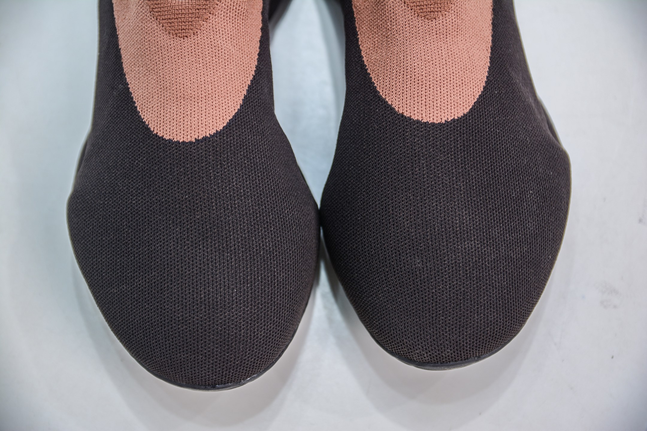 XA版本 Yeezy Knit Runer”Sulfur”功夫跑步者系列低帮袜套式轻便针织透气休闲运动慢跑鞋 GY1759