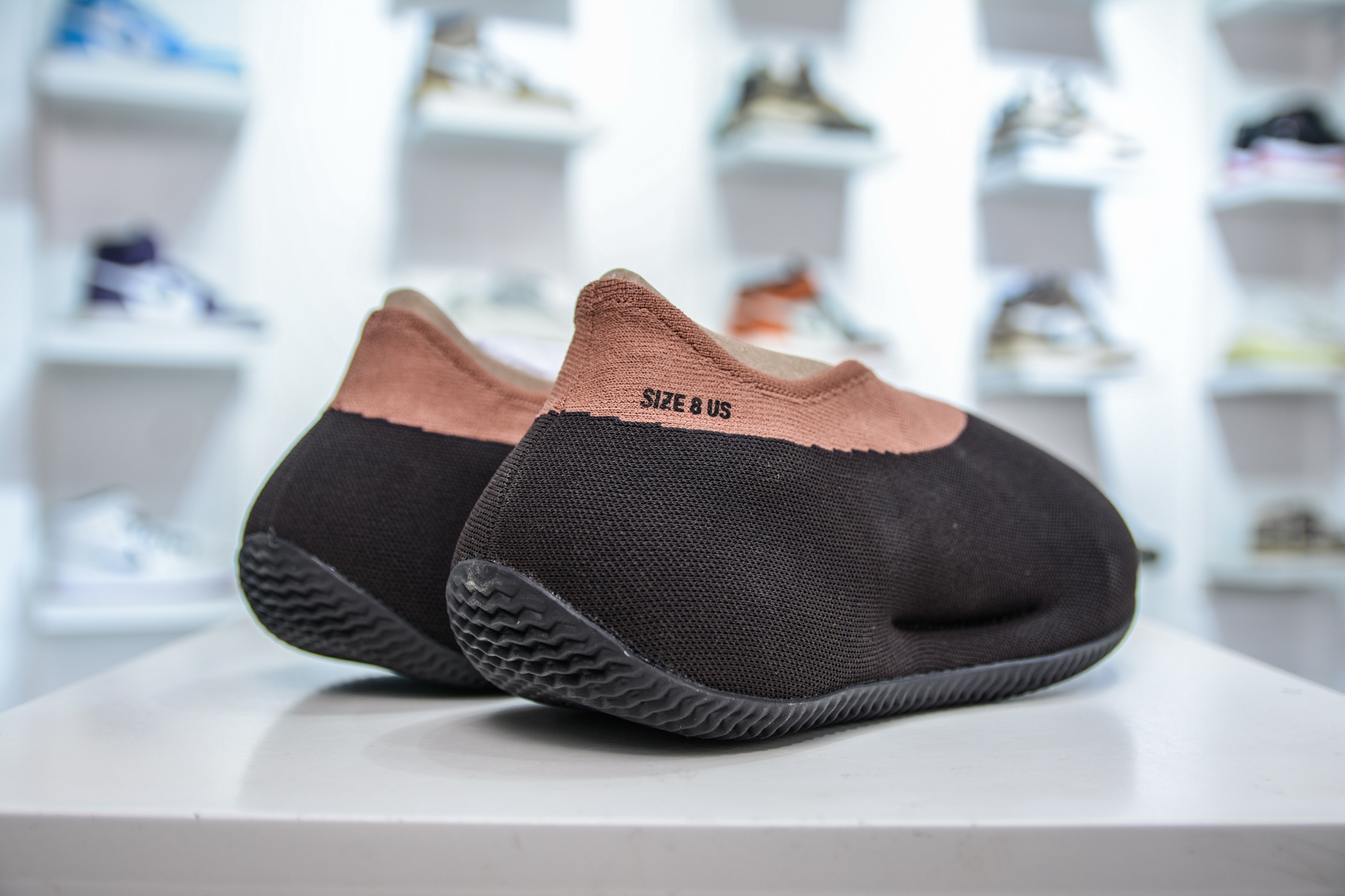 XA版本 Yeezy Knit Runer”Sulfur”功夫跑步者系列低帮袜套式轻便针织透气休闲运动慢跑鞋 GY1759