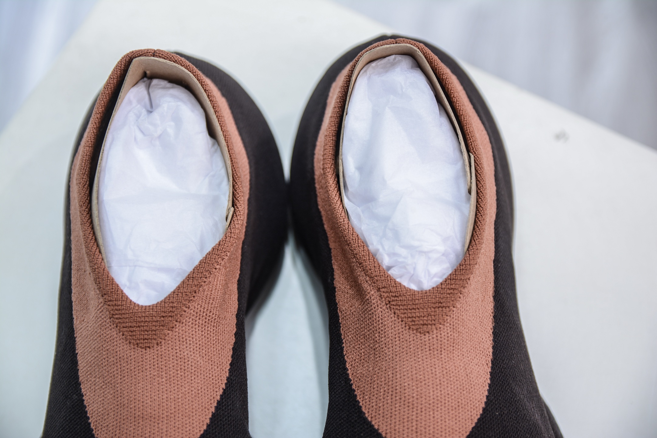 XA版本 Yeezy Knit Runer”Sulfur”功夫跑步者系列低帮袜套式轻便针织透气休闲运动慢跑鞋 GY1759