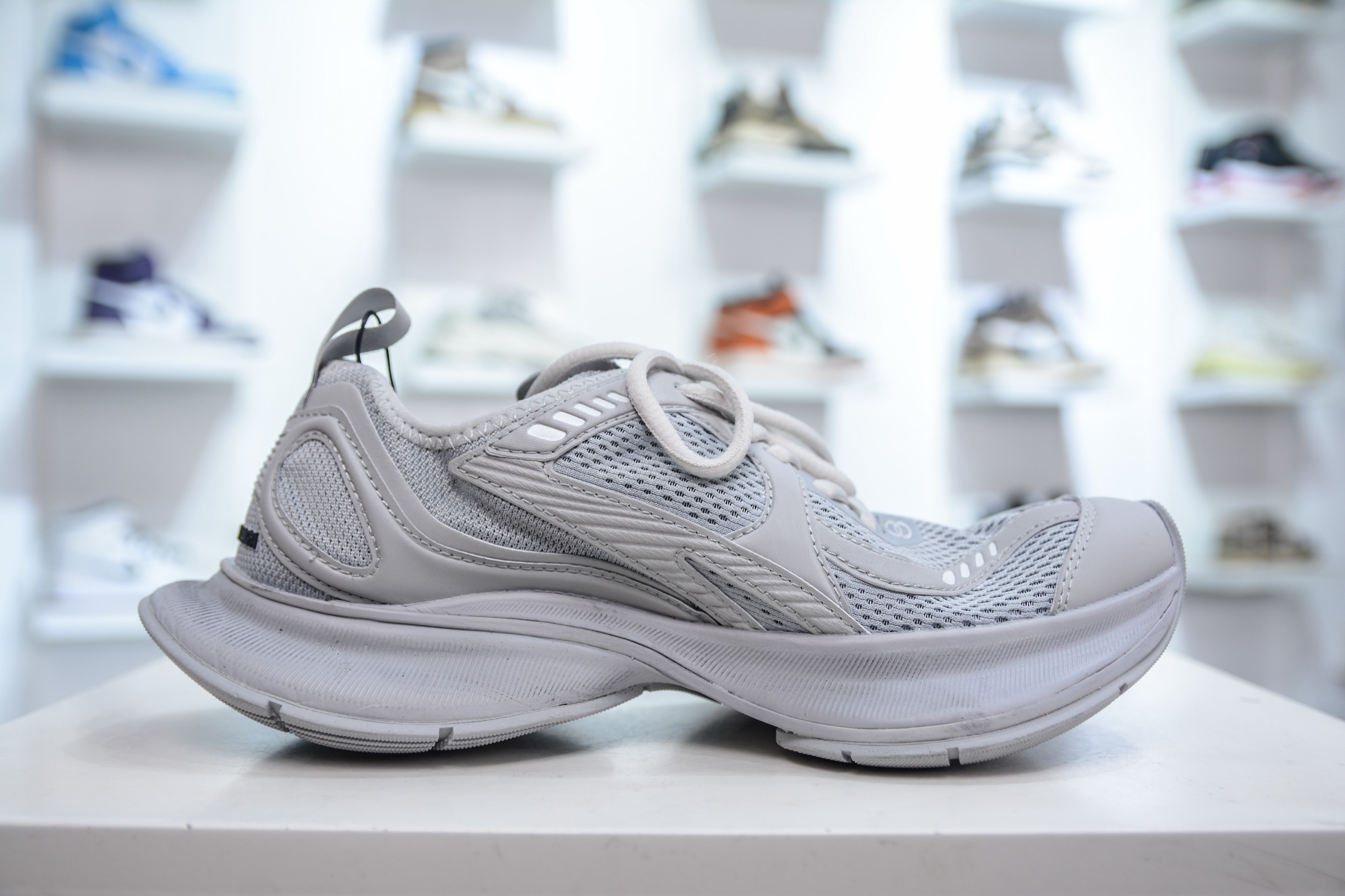 XA版 BALENCIAGA 巴黎世家12.5代 轻便透气跑鞋 793944 WFLGY 1010