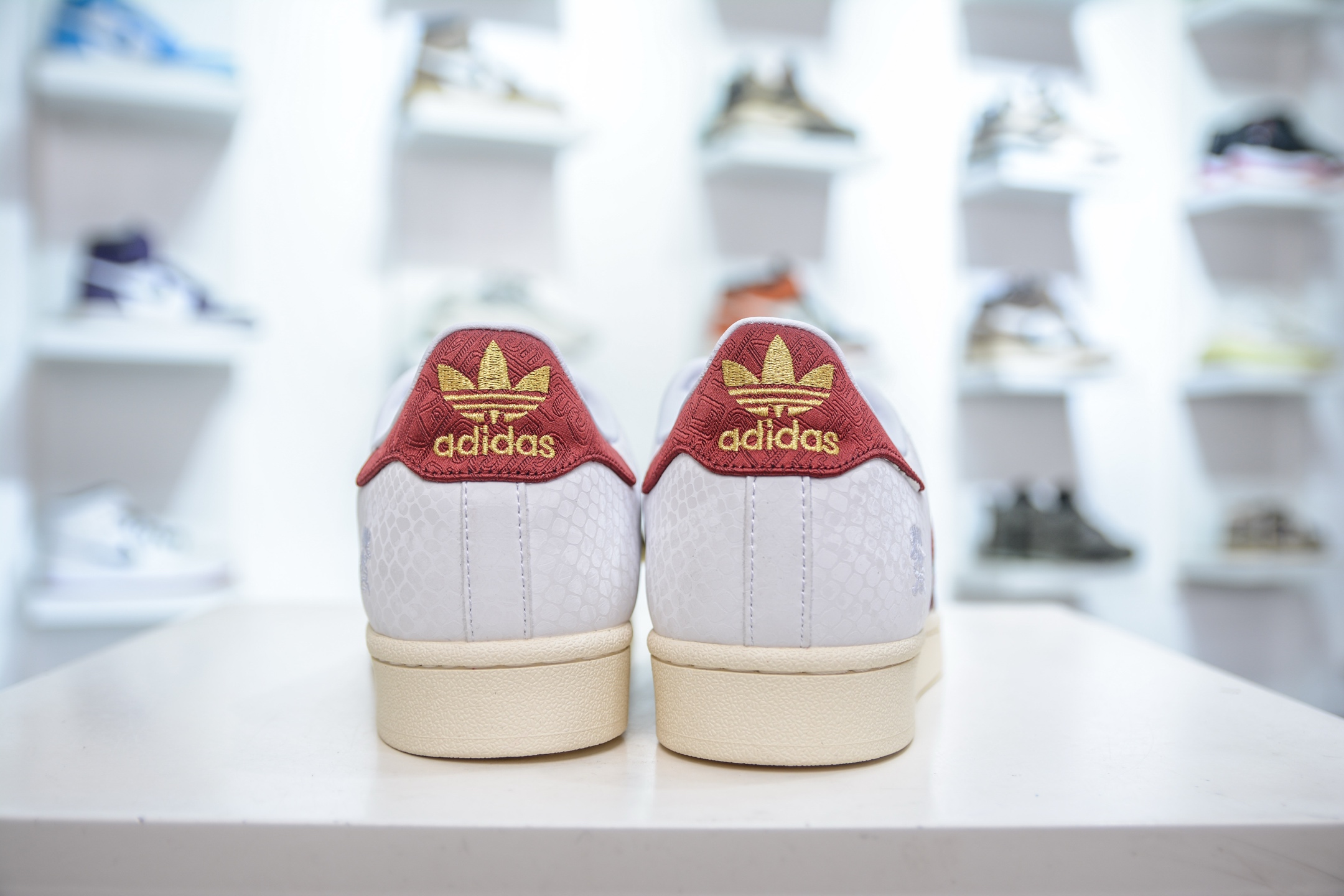 AD Originals Superstar 经典复古贝壳头板鞋 JR8036