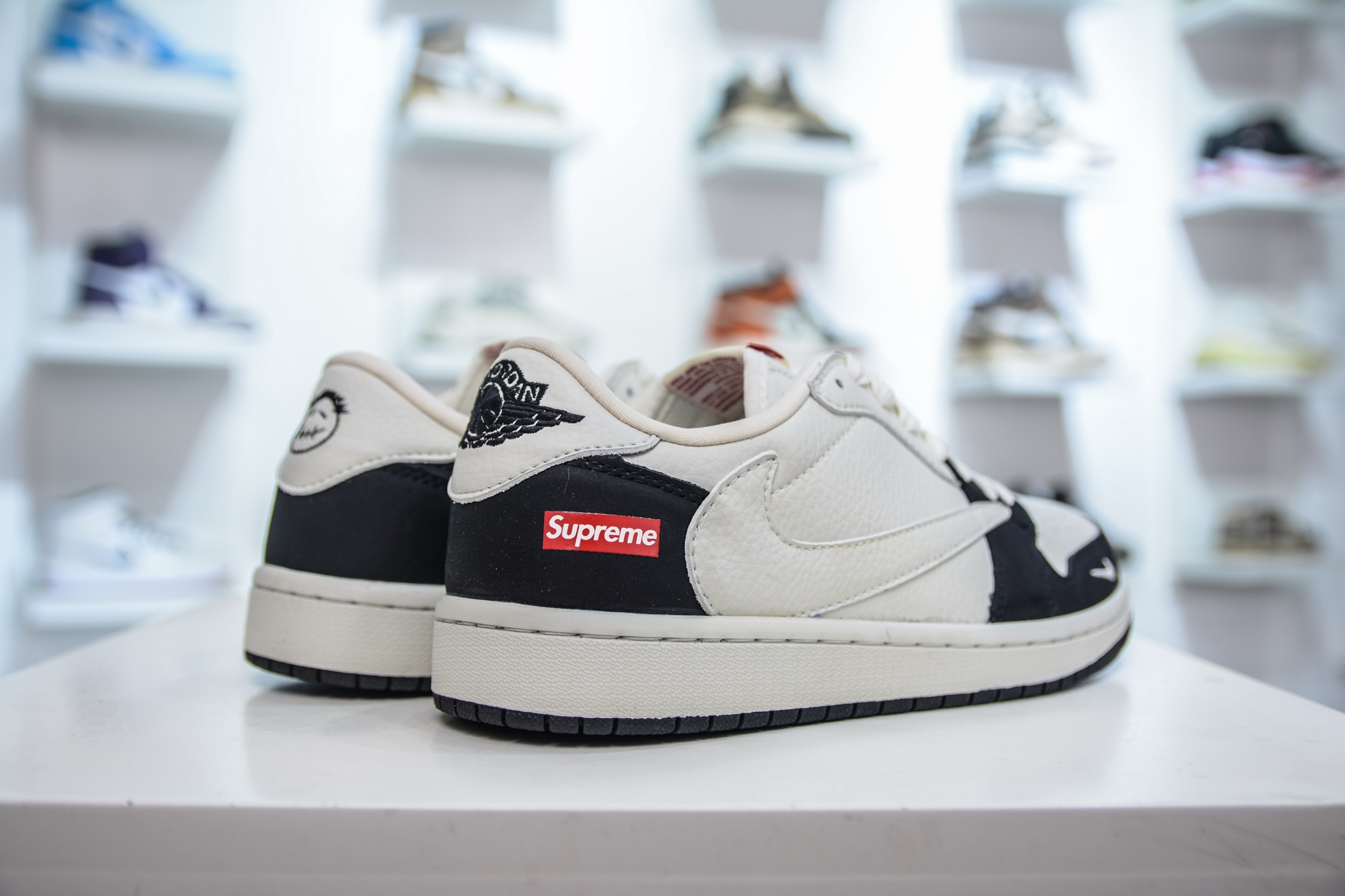 TS x Air Jordan AJ1 Low X Supreme AJ1 低帮 SUP联名-白黑  JH6088-606
