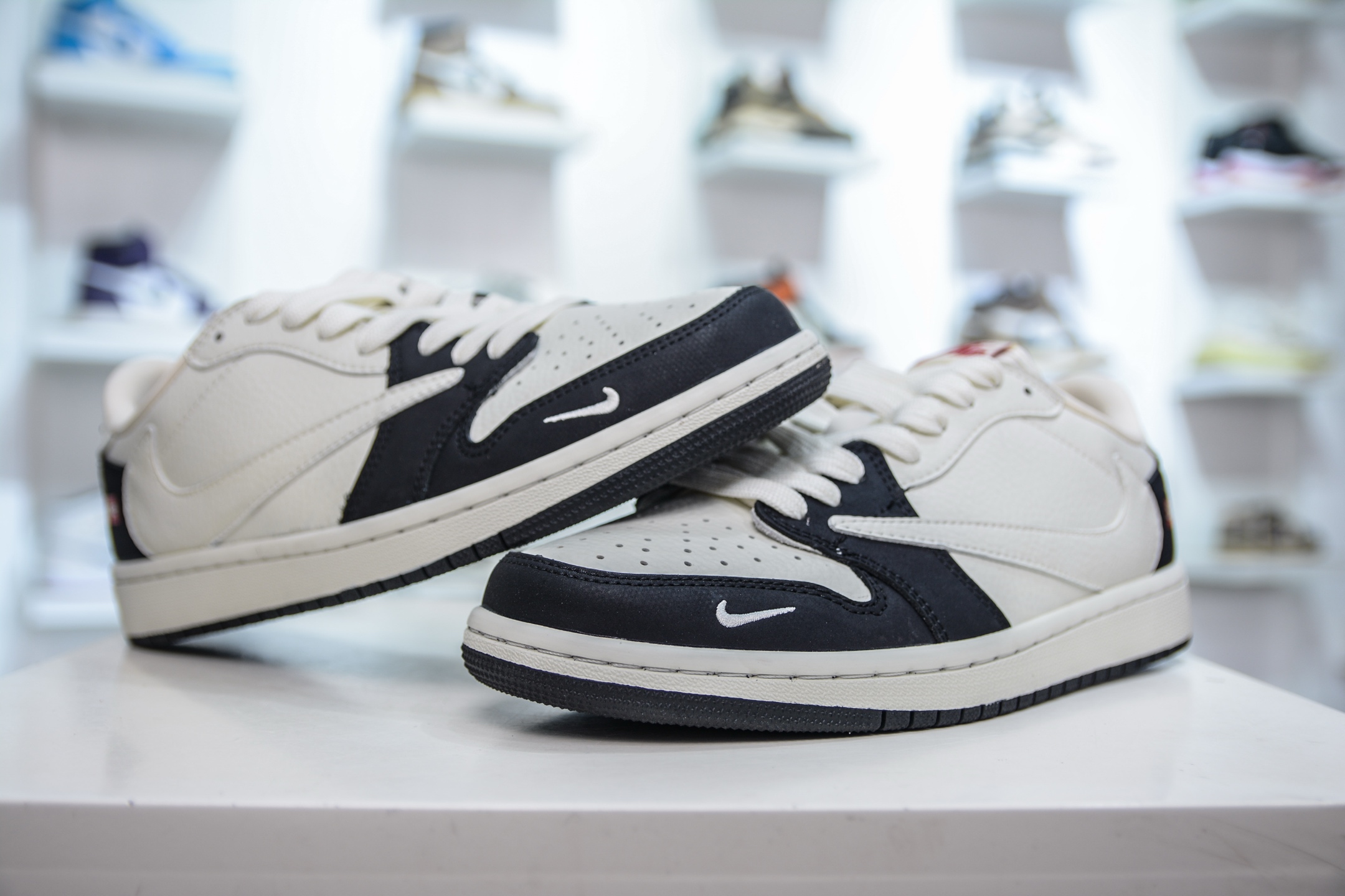 TS x Air Jordan AJ1 Low X Supreme AJ1 低帮 SUP联名-白黑  JH6088-606