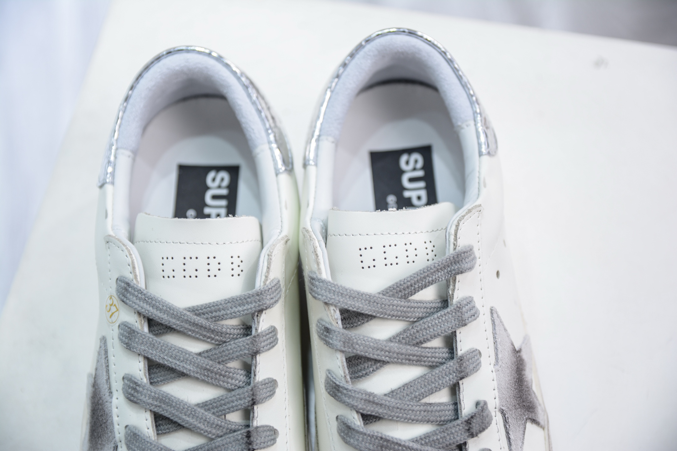 纯原级别 Golden Goose Super-Star GGDB 小脏鞋休闲时尚板鞋 银蛇皮尾