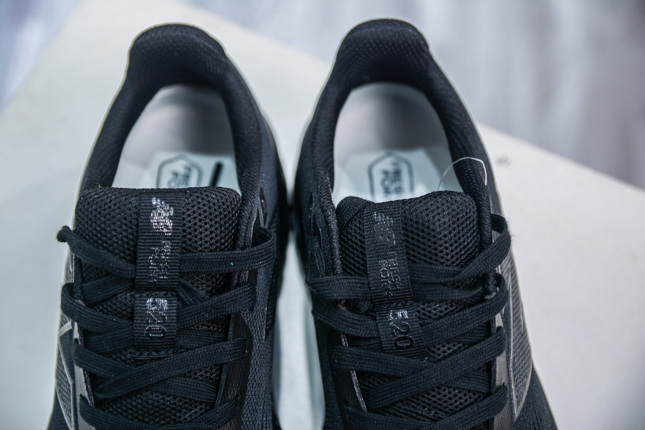 New Balance NB FuelCell Supercomp NB跑步鞋  M520LI9