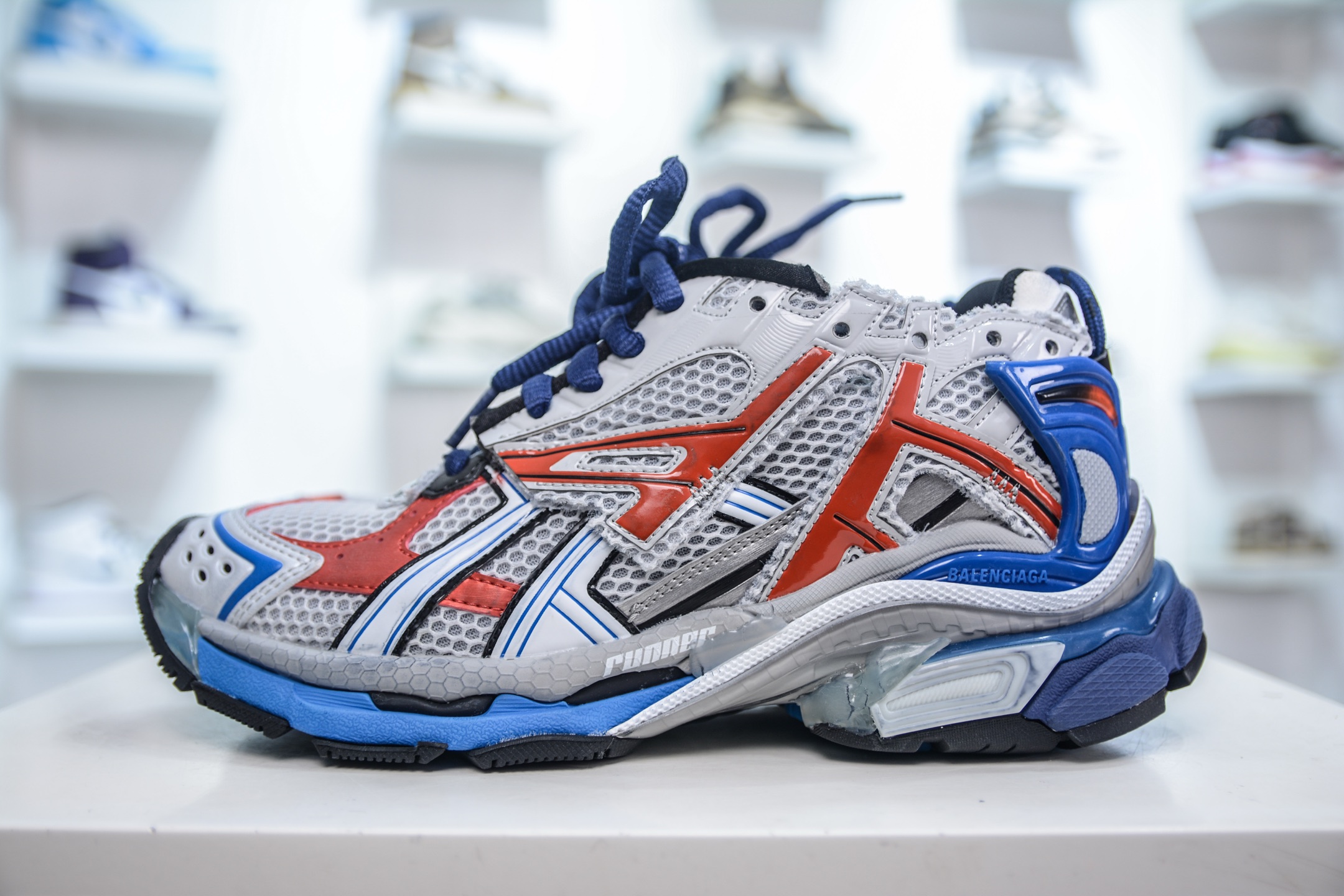 XA版纯原 原厂工艺 市面最强版本出货 BALENCIAGA -Runner 巴黎世家7代 独家点胶工艺同步原鞋  677402 W3RB6 1264