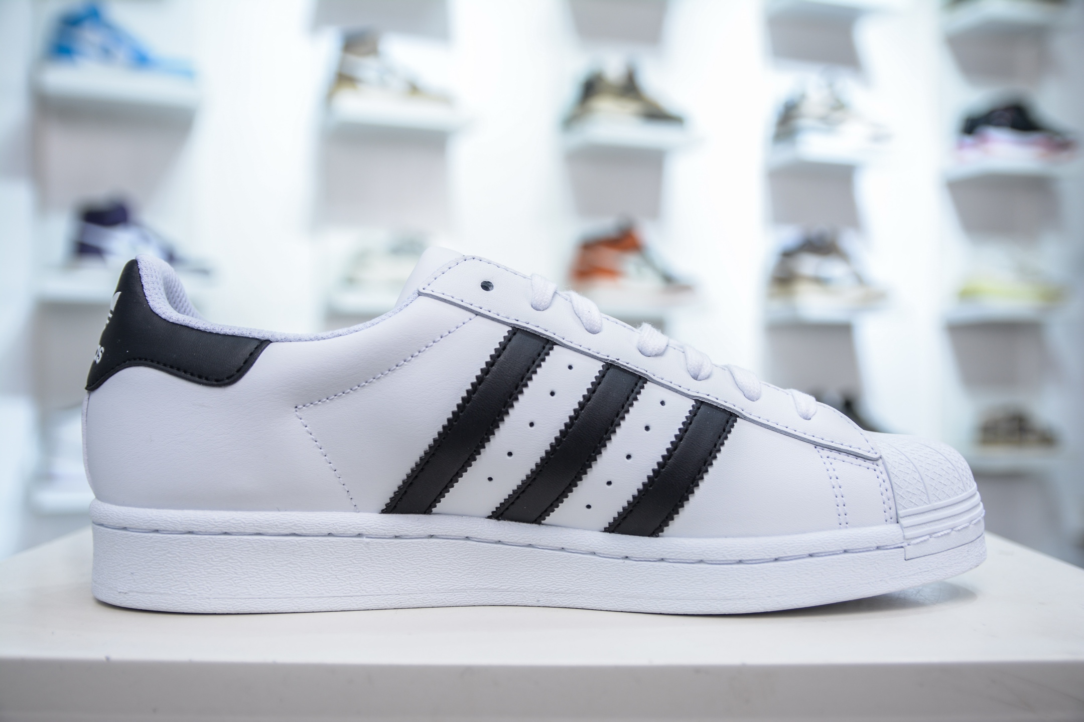 Adidas Originals Superstar Classic White/Black Leather Upper Unisex Sneakers 3 i1742483047432 2928 0 2