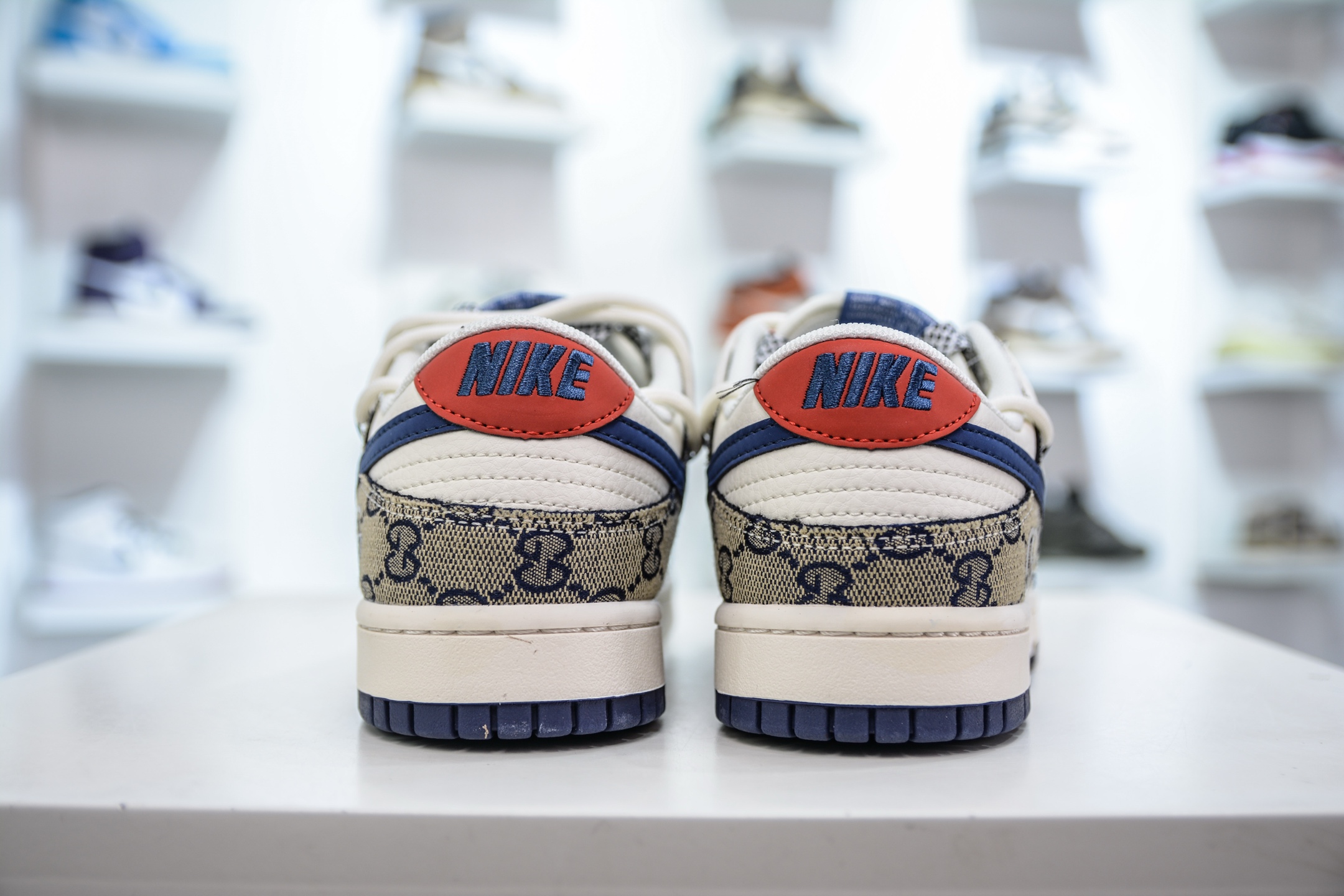 300  Nike SB Dunk Low x GUCCI 古驰联名-绑带织布蓝勾  SJ2068-317
