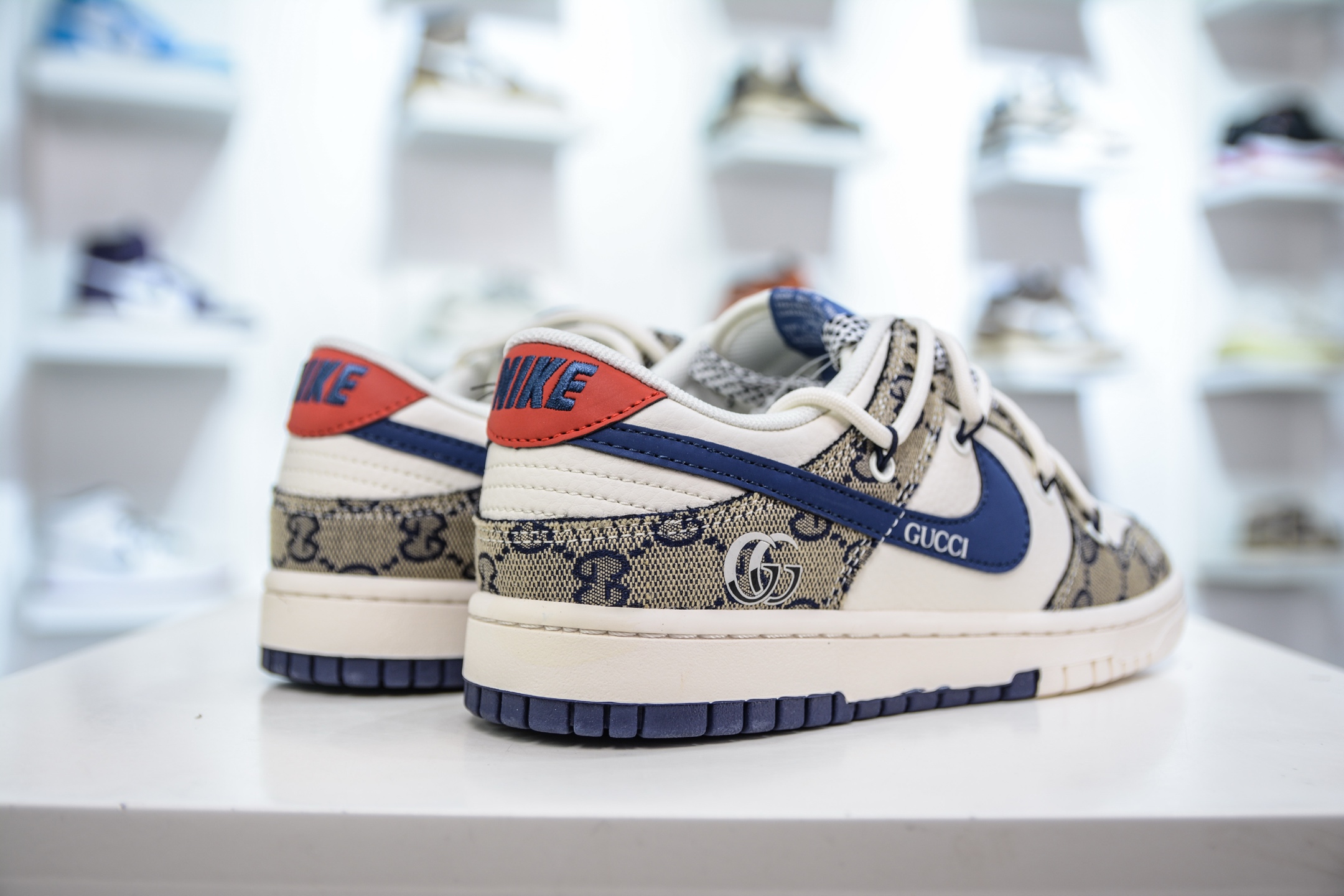 300  Nike SB Dunk Low x GUCCI 古驰联名-绑带织布蓝勾  SJ2068-317