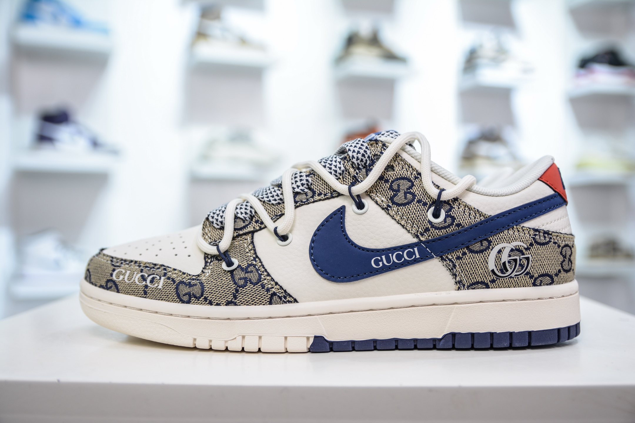 300  Nike SB Dunk Low x GUCCI 古驰联名-绑带织布蓝勾  SJ2068-317