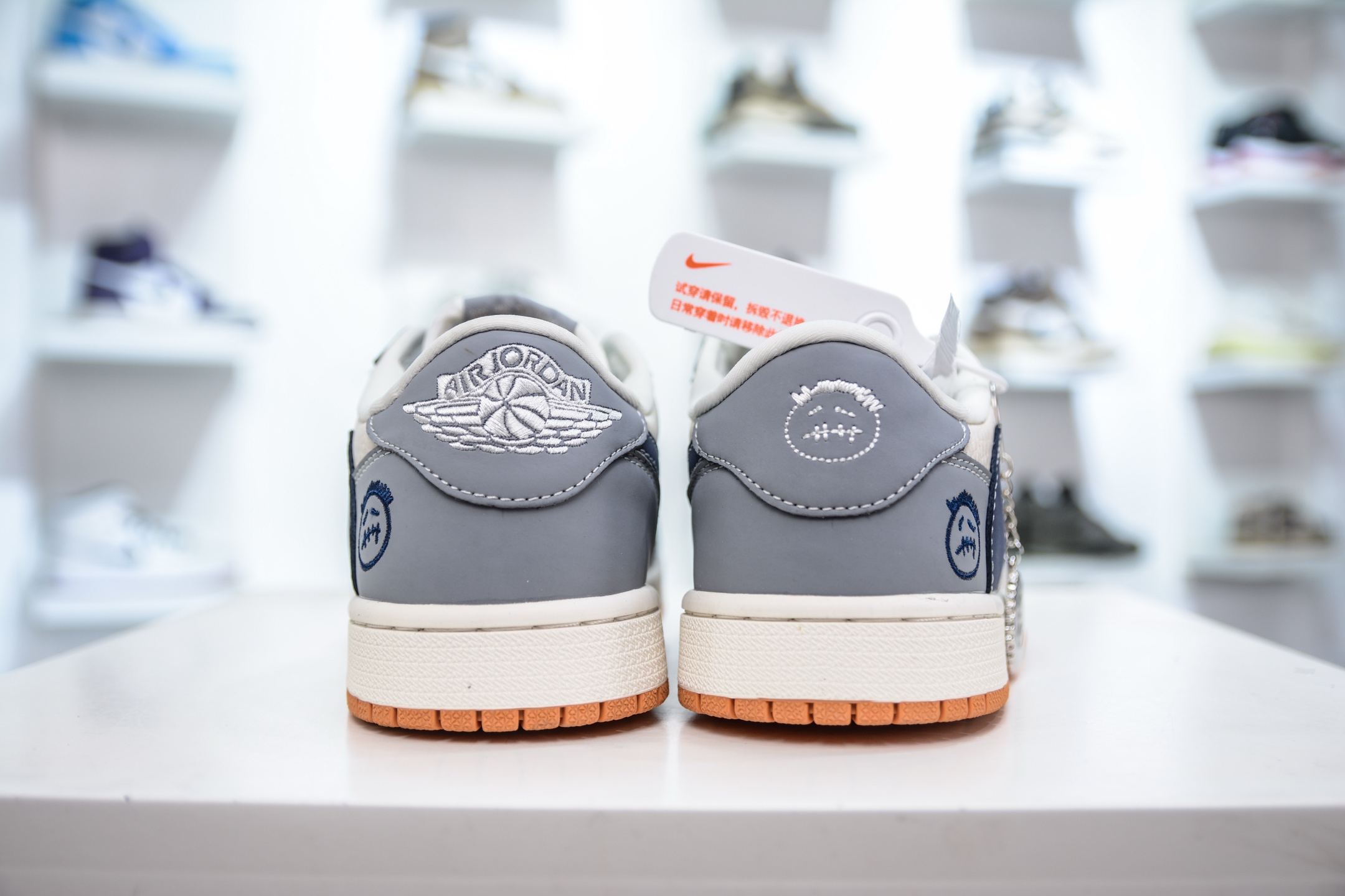 270  Travis Scott x Air Jordan 1 Low 鬼脸米灰蓝生胶   LD2025-005