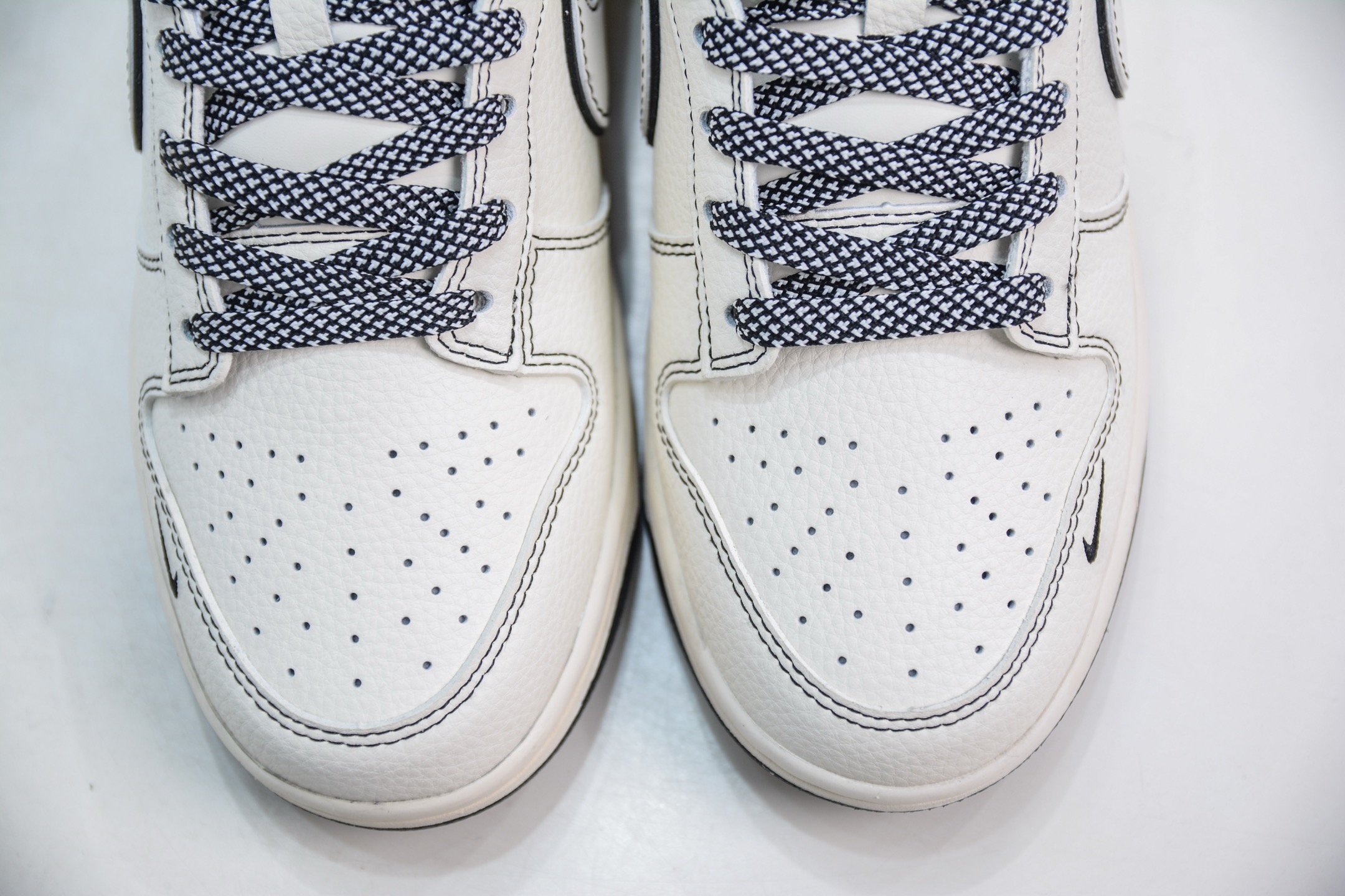 280  Nike SB Dunk Low x Supreme SUP联名-白黑涂鸦黑线  JJ2508-560